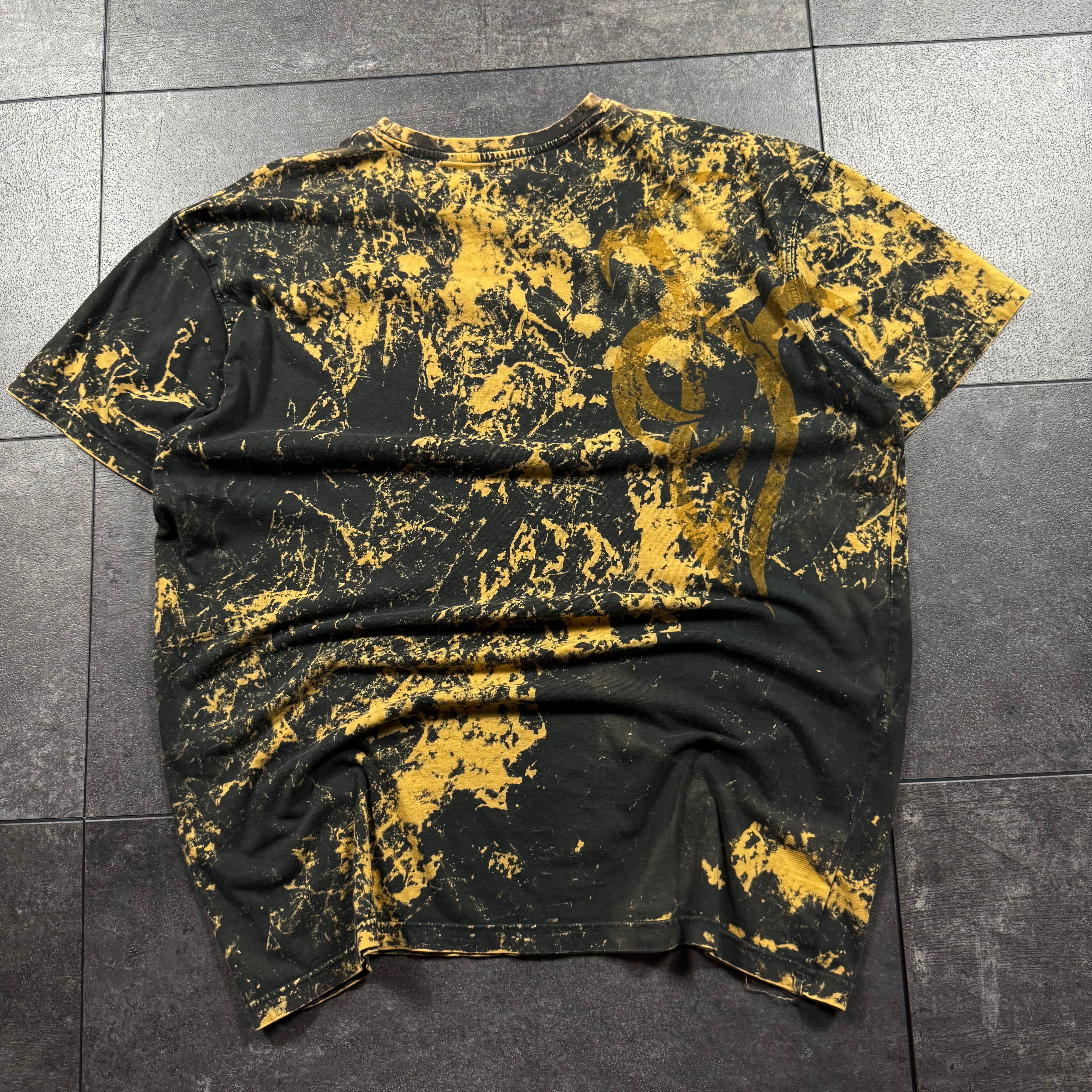 2000s Grunge Shirt (XL)