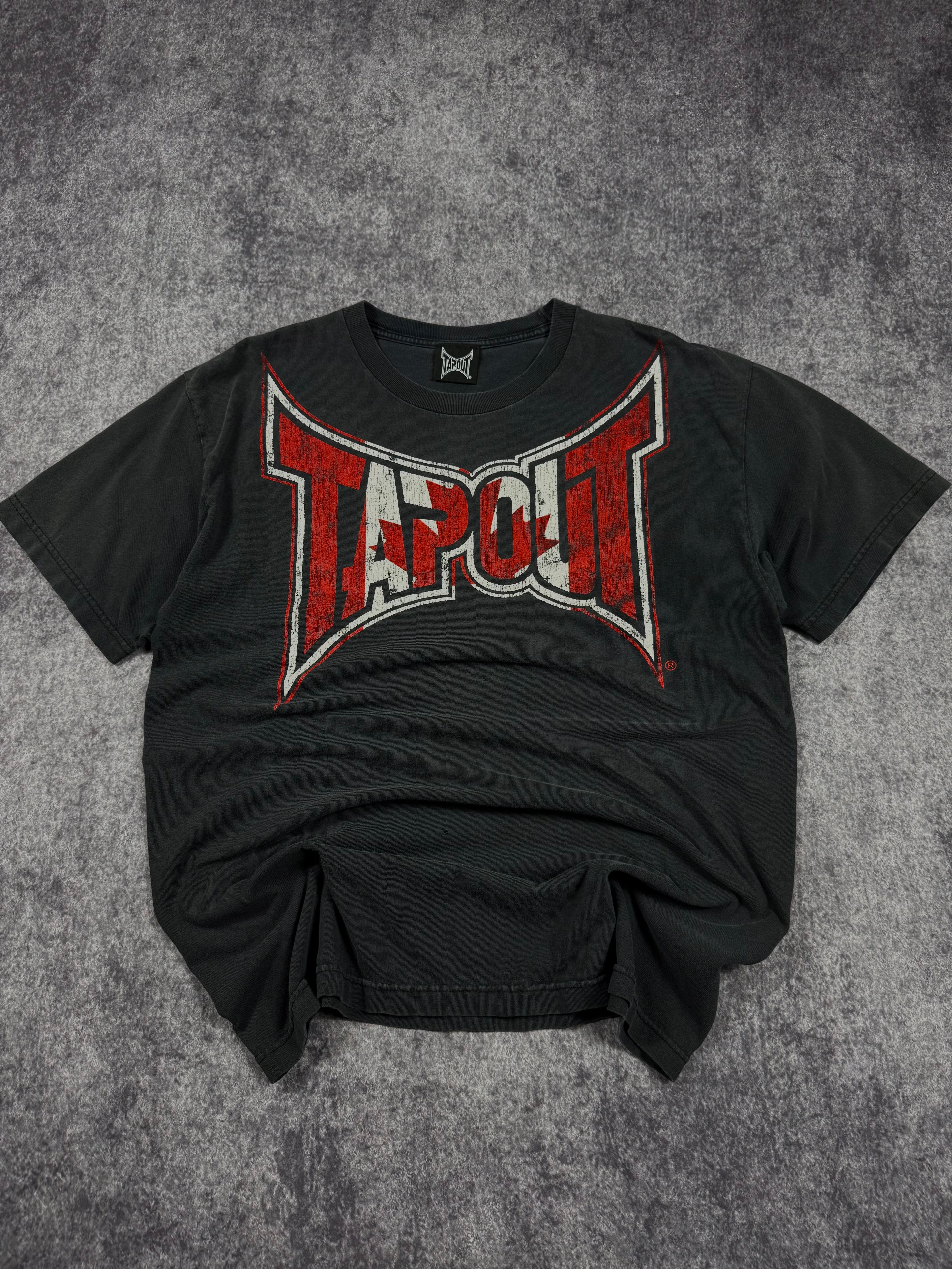 (rare) 2000s tapout shirt (L)