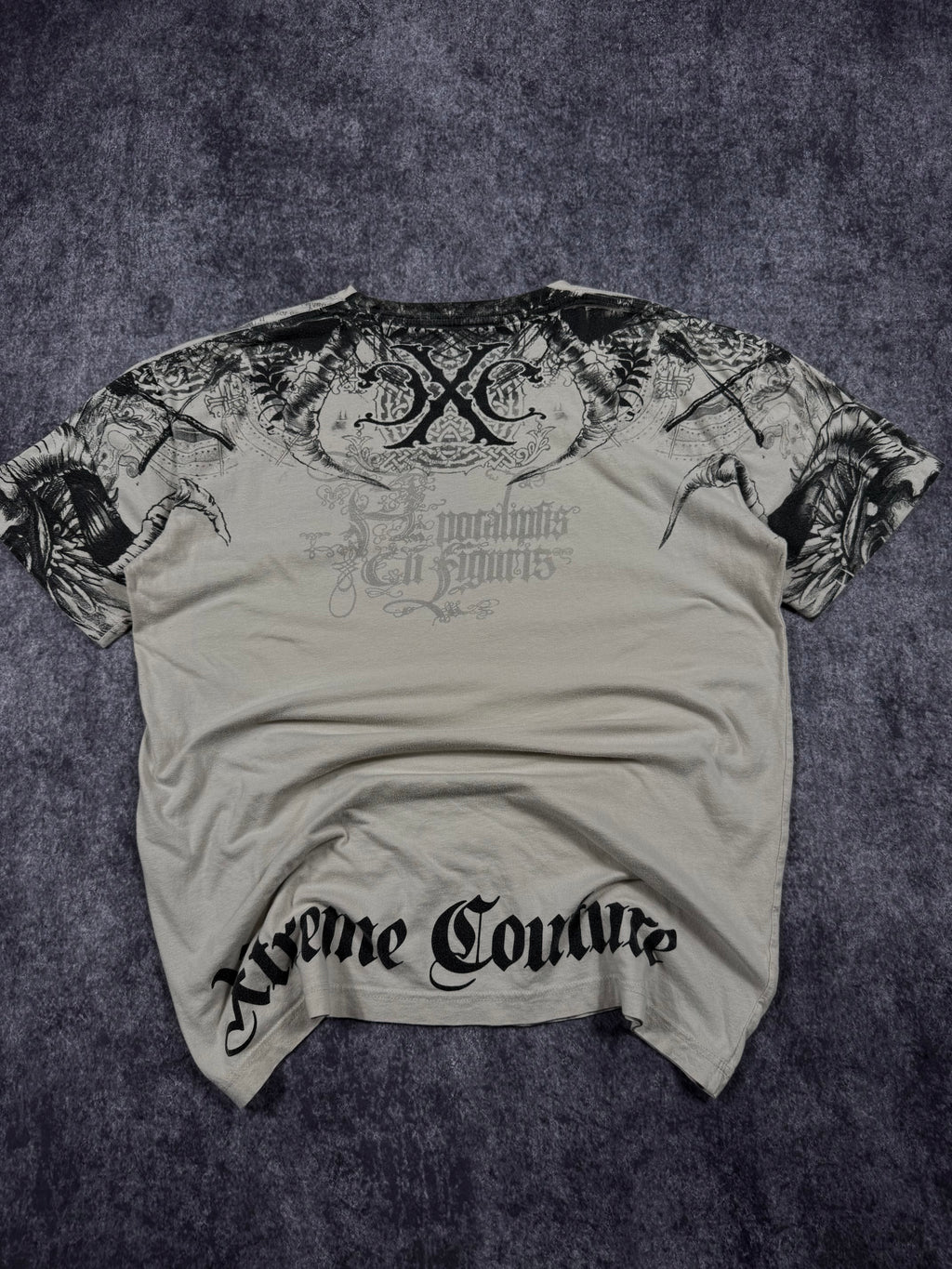 (rare) 2000s xtreme couture shirt (XL)