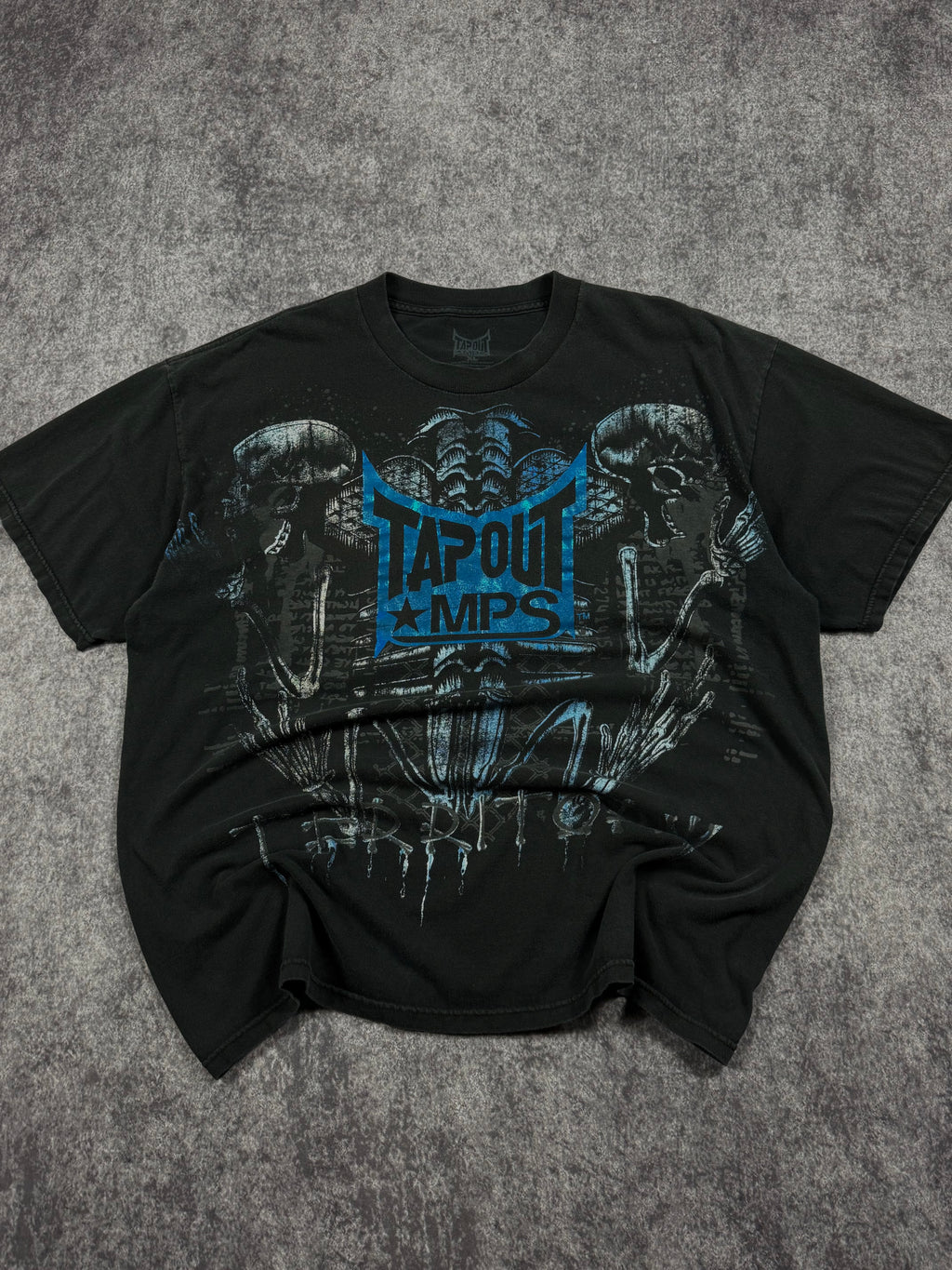 (rare) 2000s tapout chrome shirt (XL)