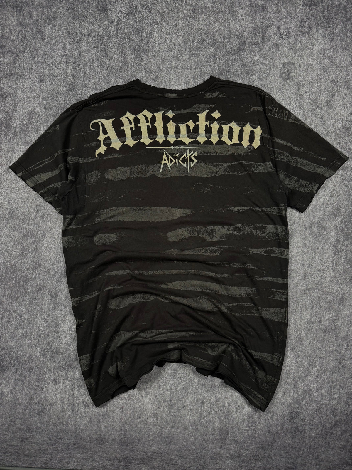 (rare) 2000s affliction x the adicts shirt (L)