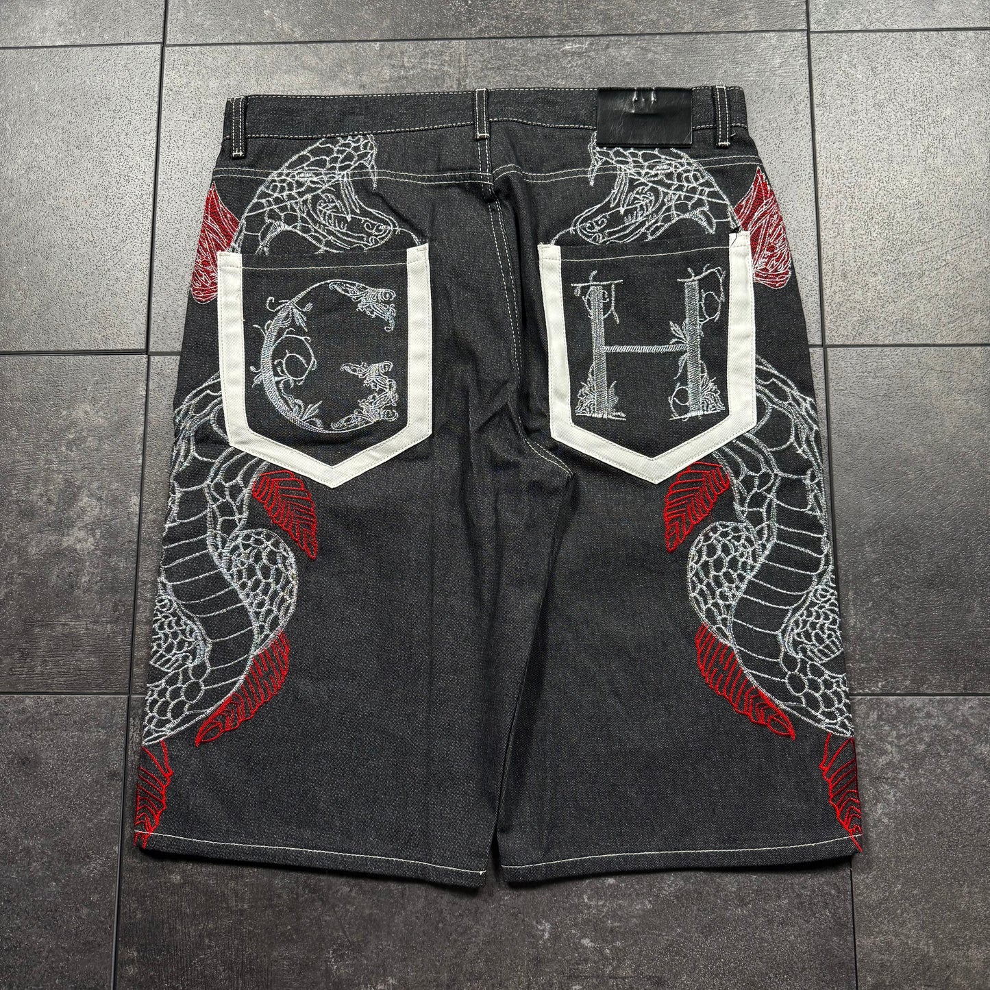 Y2K Deadstock Cobra Embroidered Jorts (38)