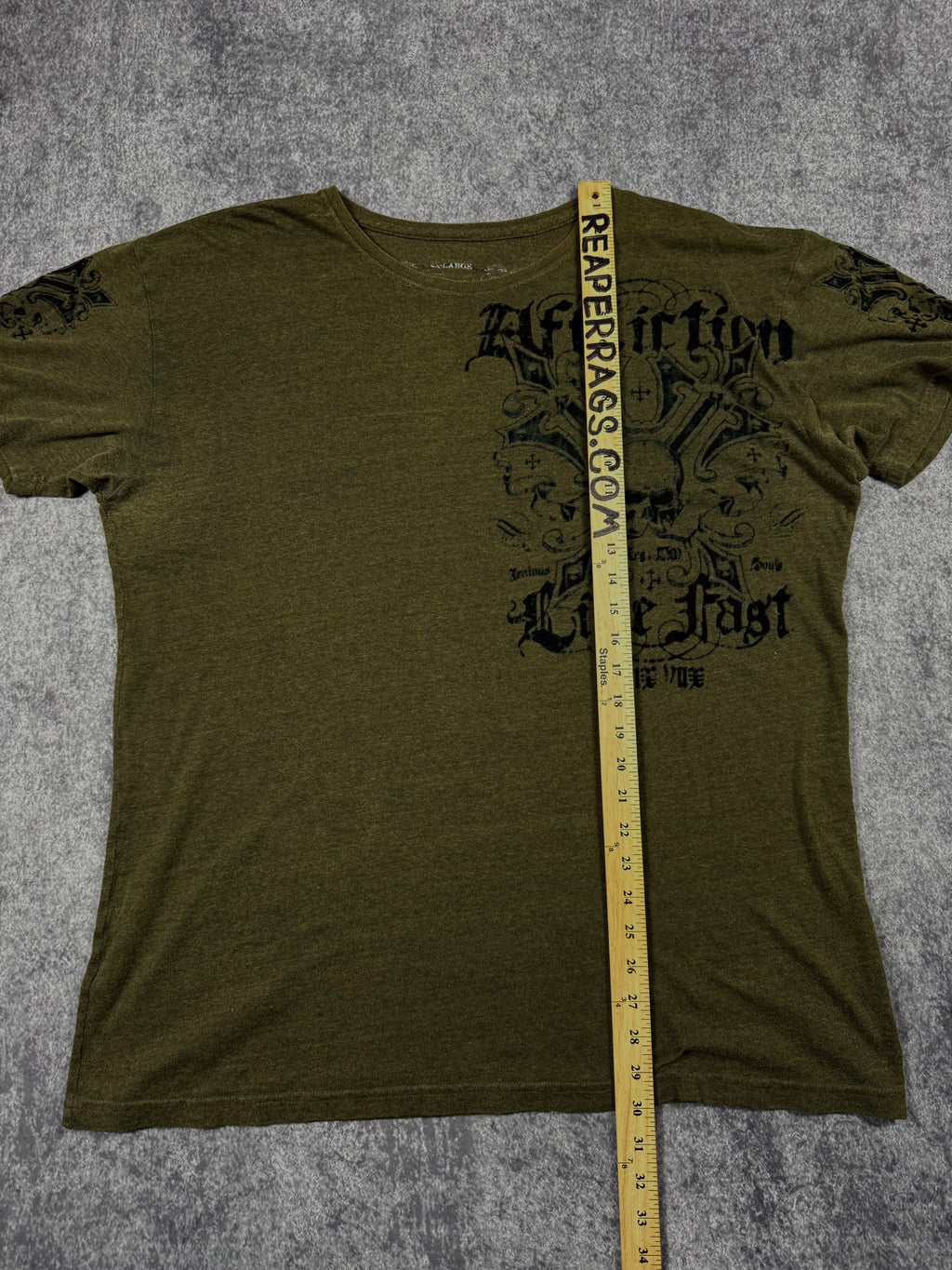 (rare) 2000s affliction shirt (XL)