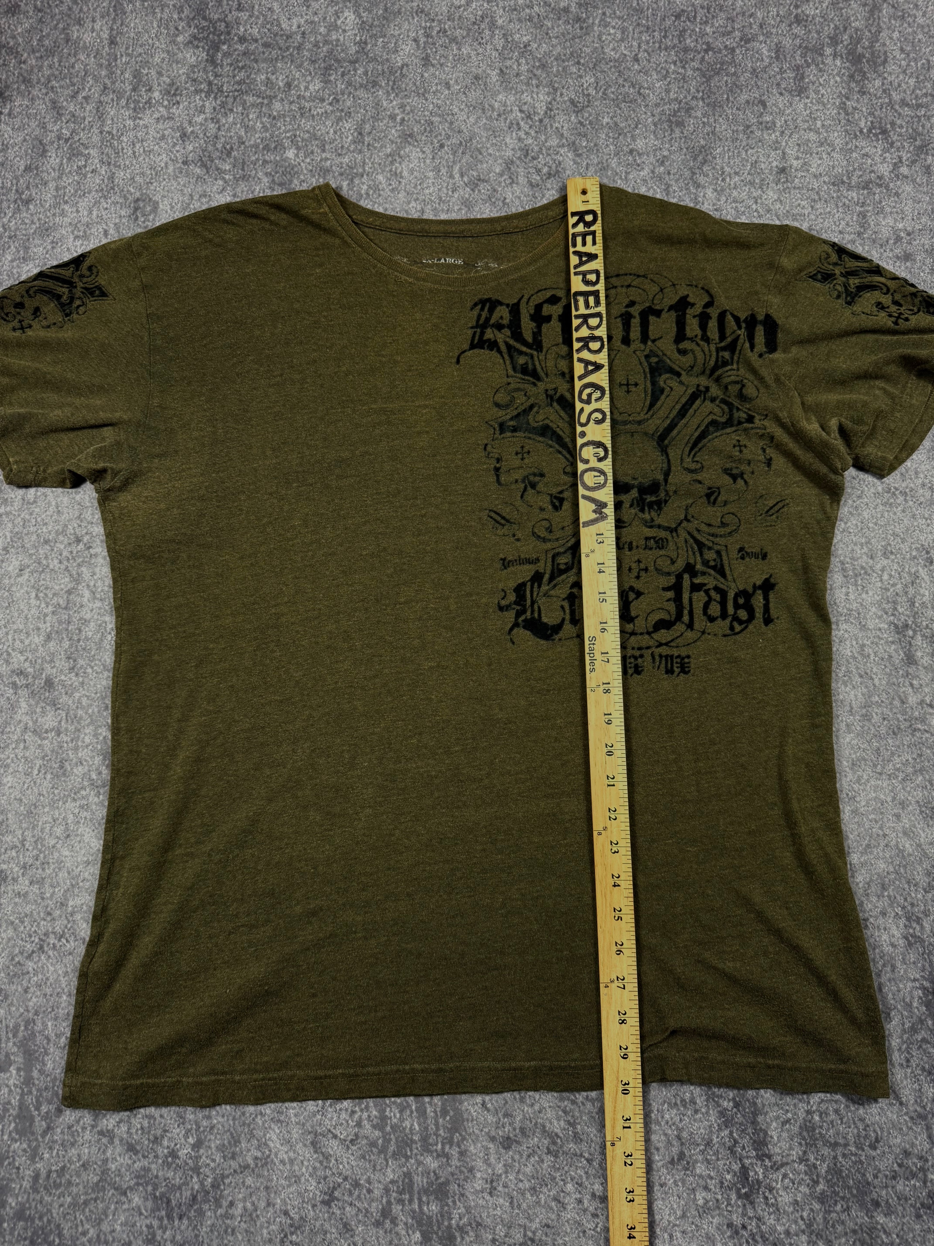 (rare) 2000s affliction shirt (XL)
