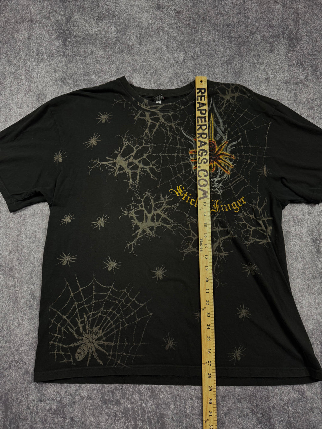 2000s sticky finger shirt (L)