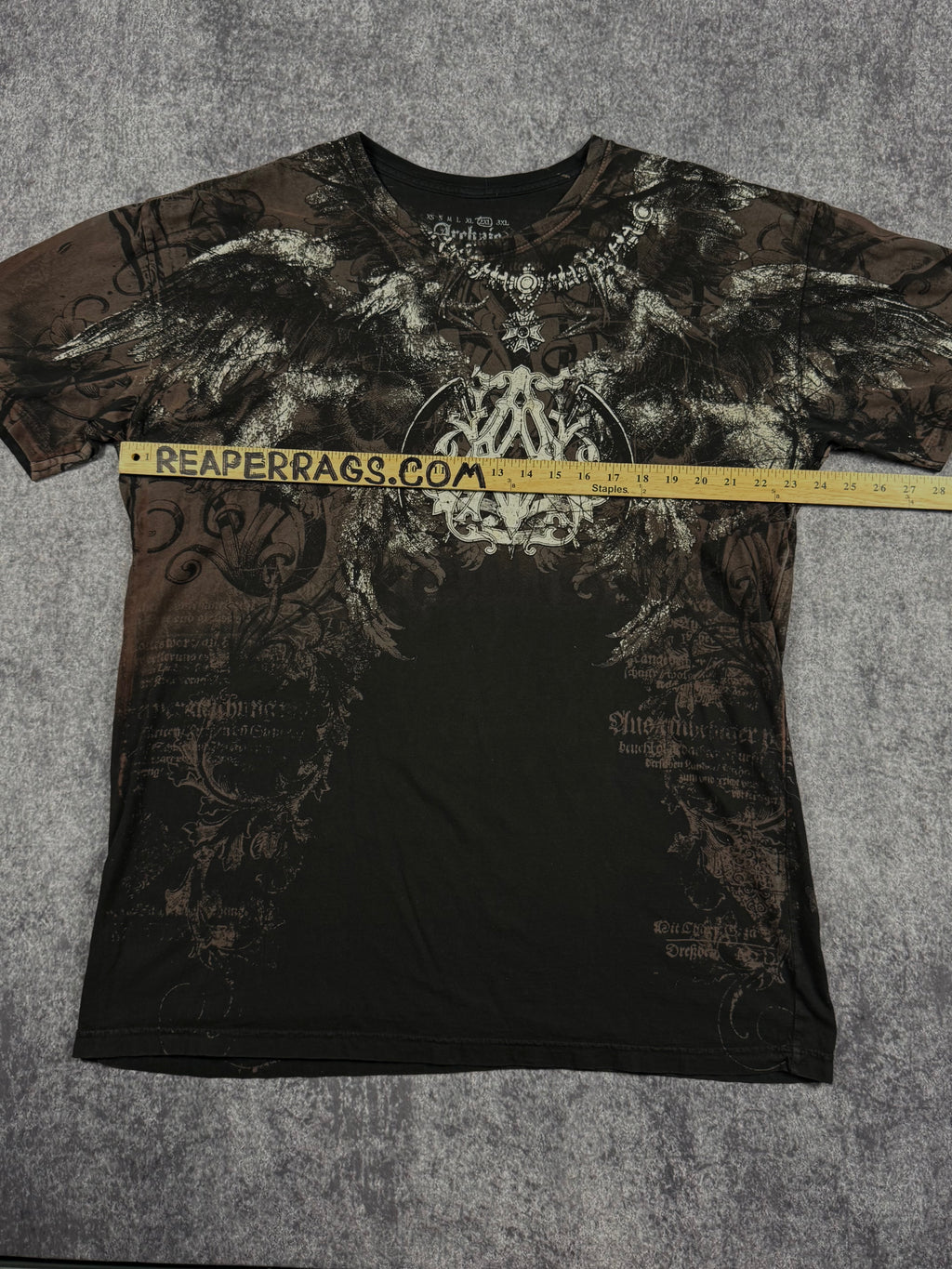 (rare) 2000s archaic x affliction shirt (XL)