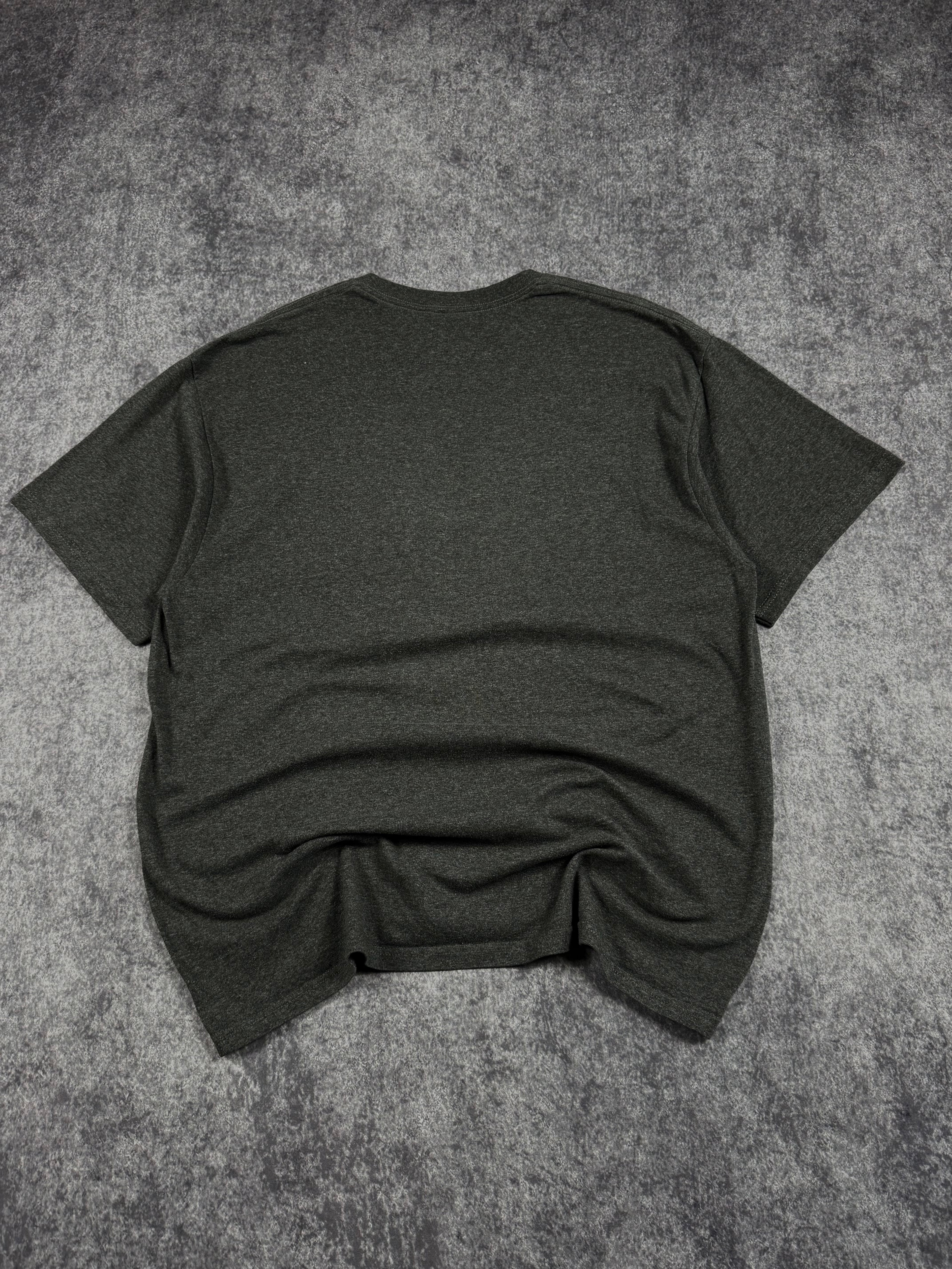 (rare) 2000s tapout shirt (L)