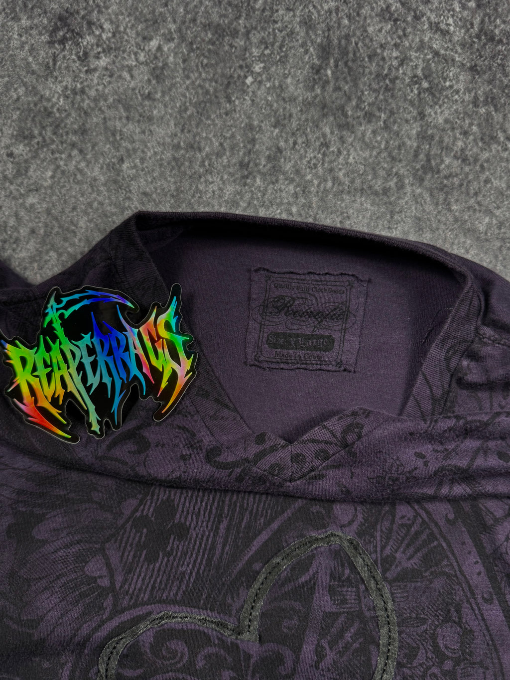 (rare) 2000s retrofit shirt (L)