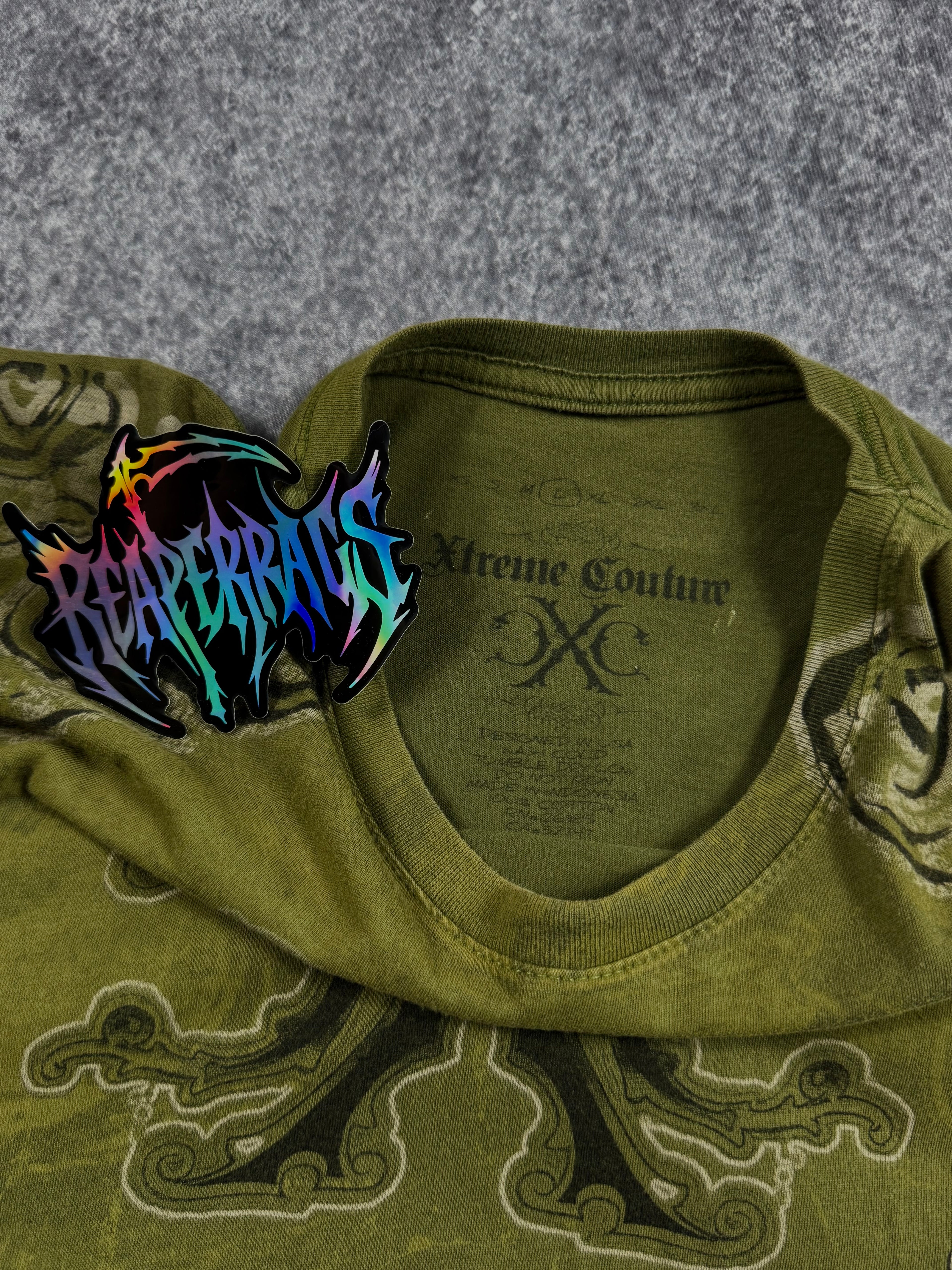 (rare) 2000s xtreme couture shirt (M)