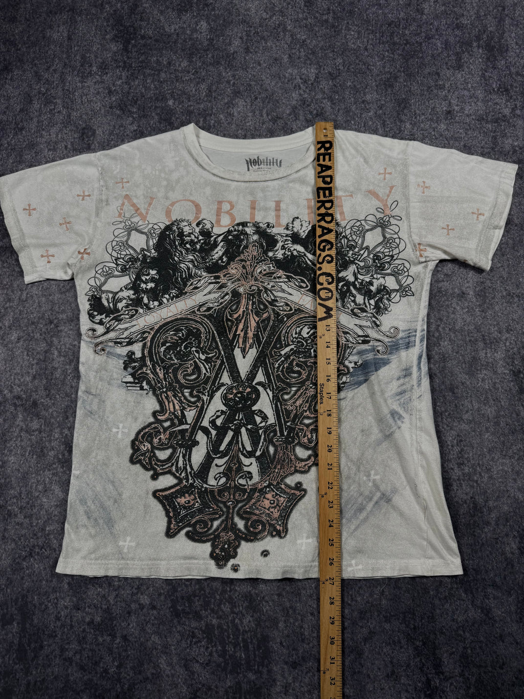 (rare) 2000s nobility shirt (L)