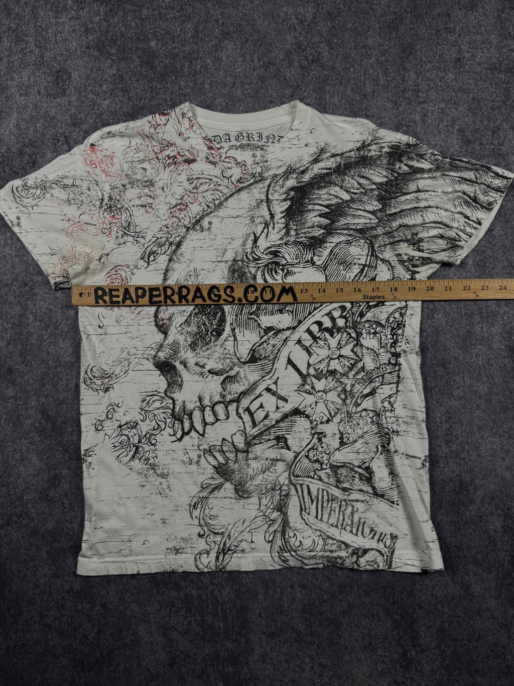 (rare) 2000s winged skull shirt (M)
