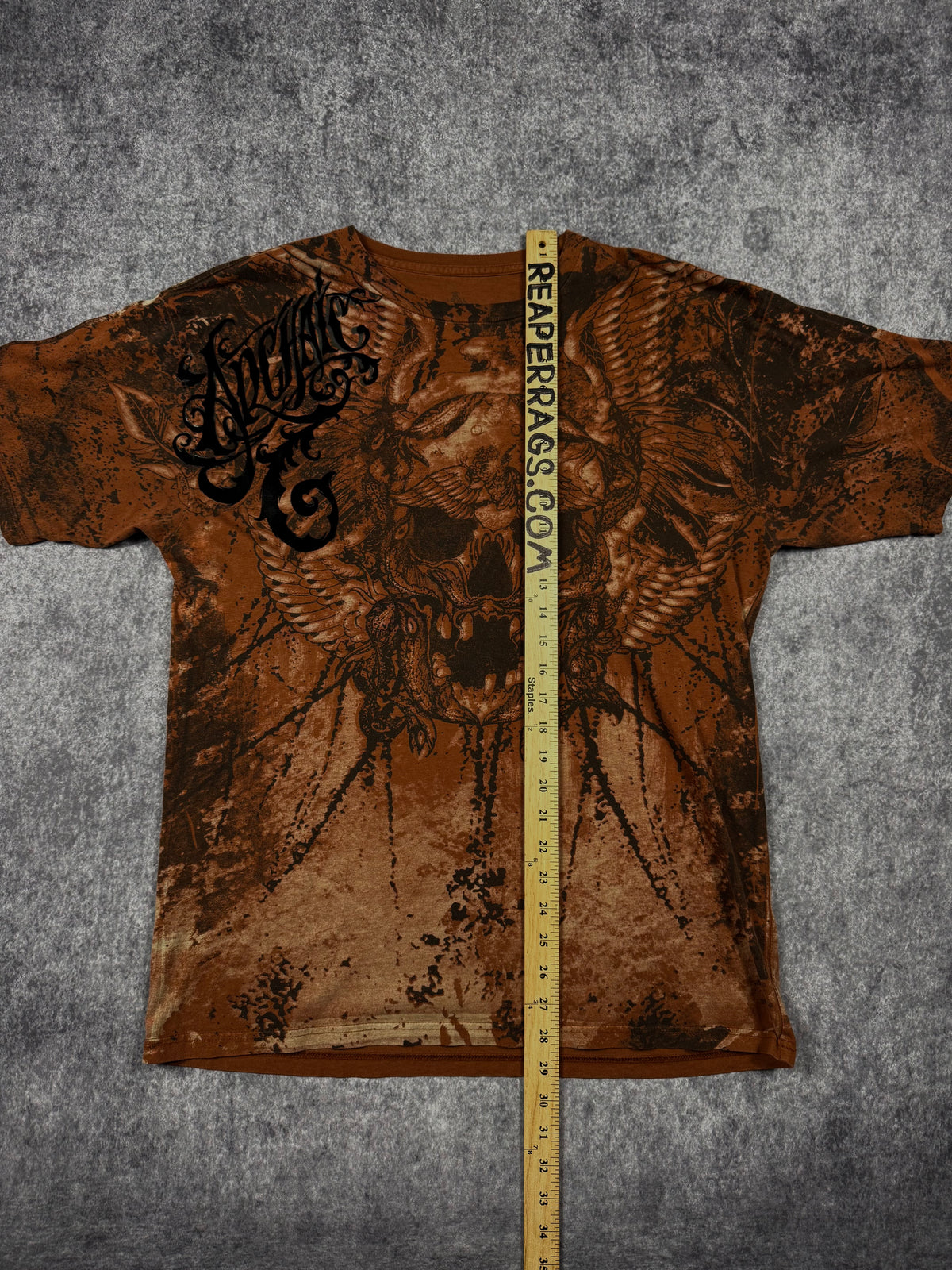 (rare) 2000s archaic shirt (L)