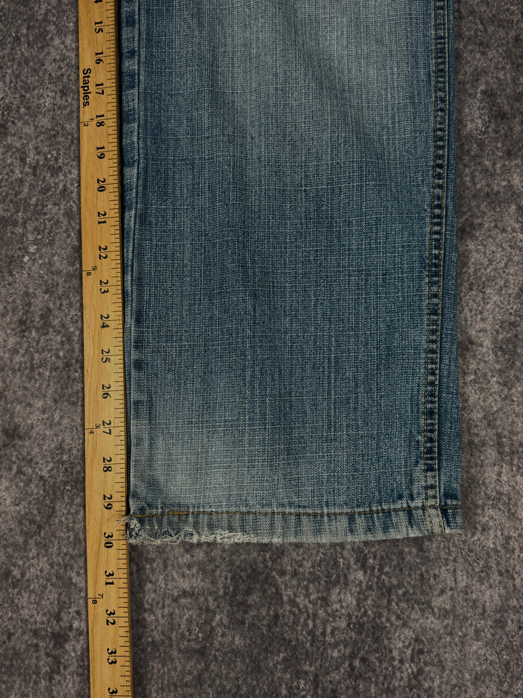 (rare) 2000s southpole red tab jeans (32x30)
