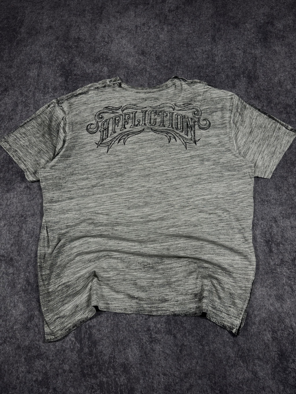 2000s affliction shirt (XXL)