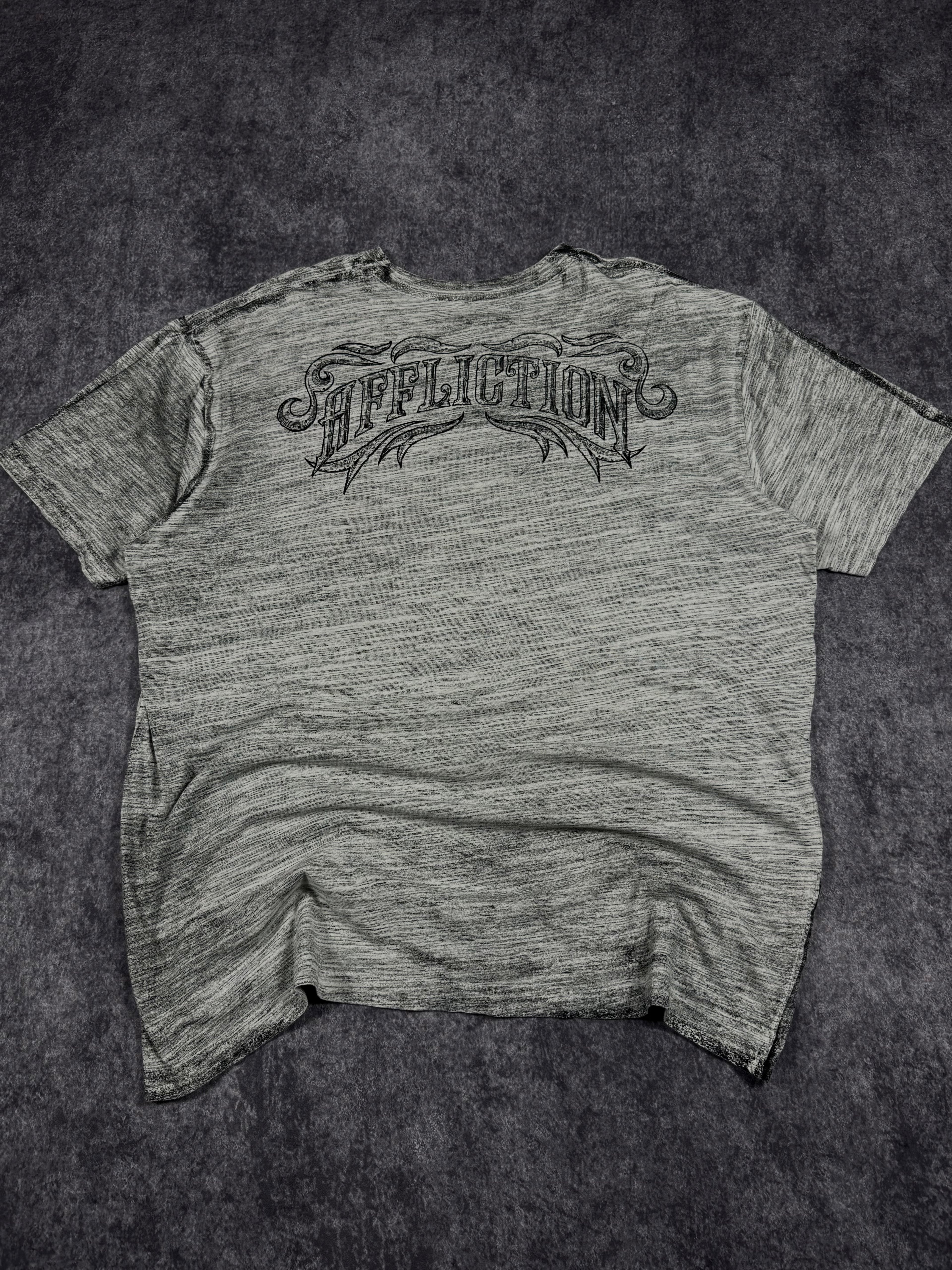2000s affliction shirt (XXL)