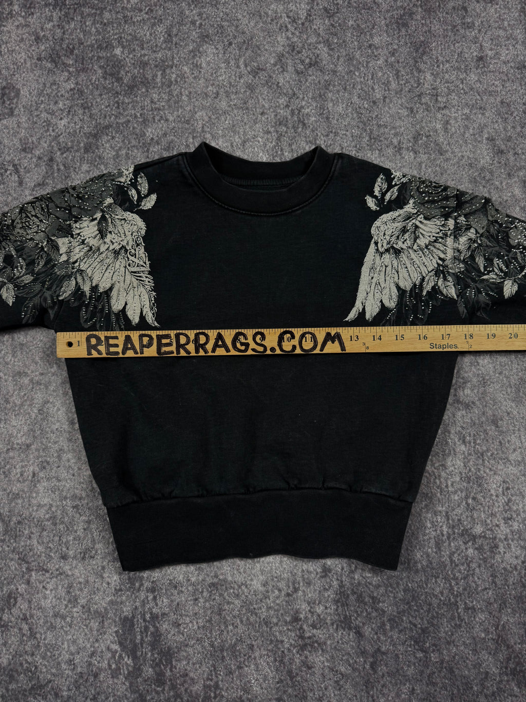 (rare) 2000s affliction rhinestone crewneck (XS)