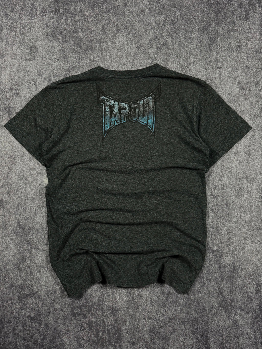 (rare) 2000s tapout shirt (XS)