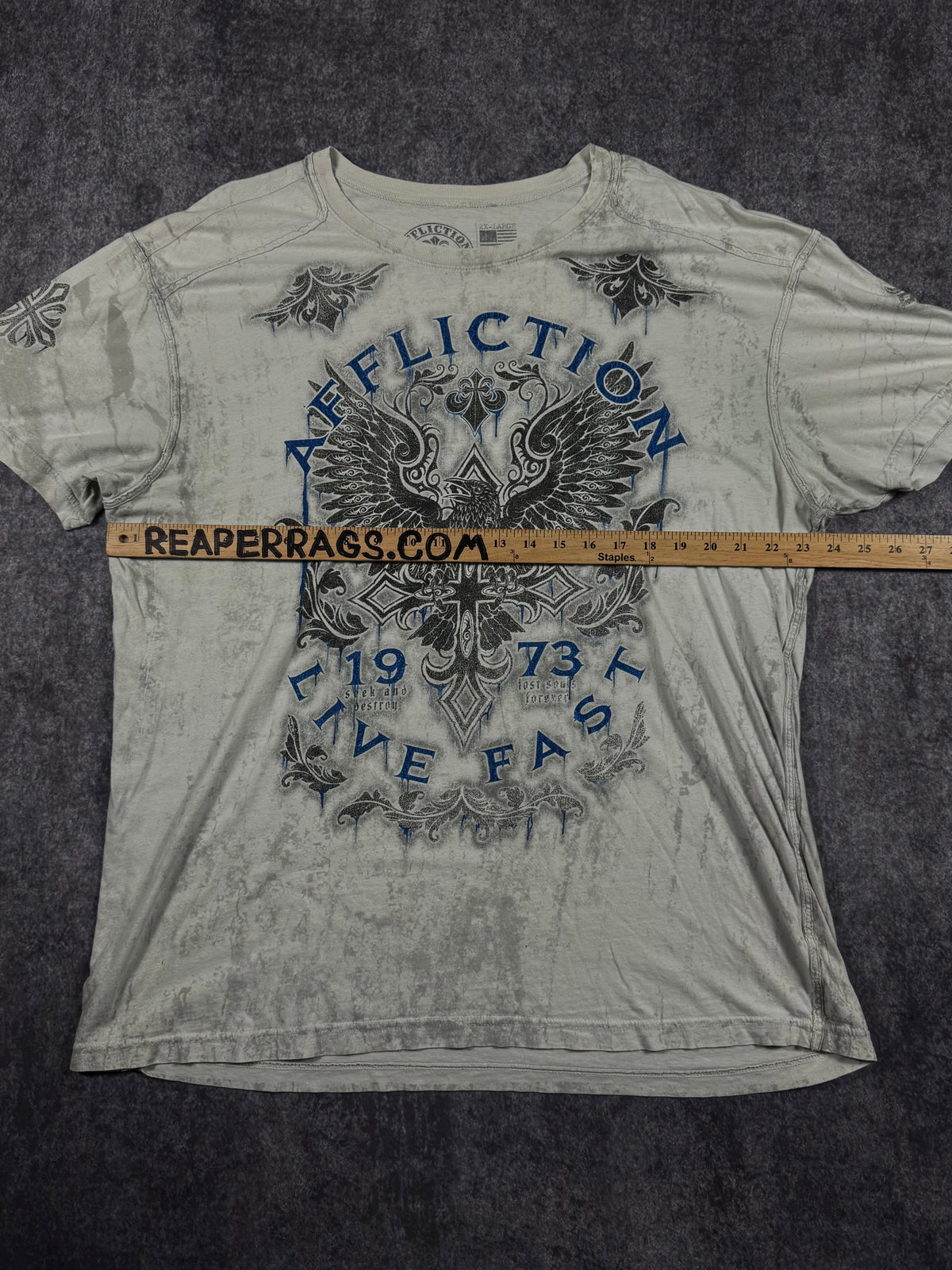 2000s affliction shirt (XL)