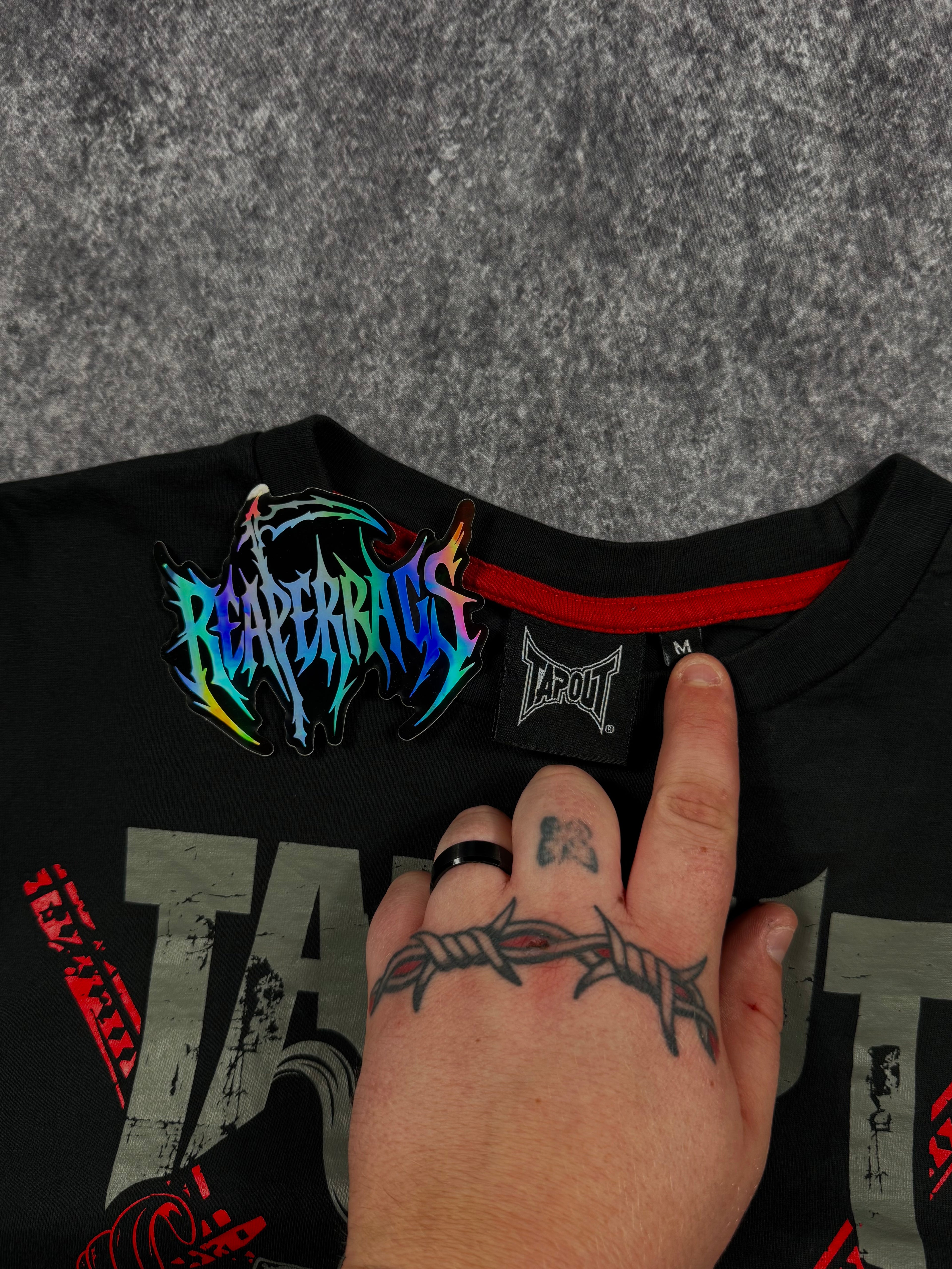 (rare) 2000s tapout shirt (M)