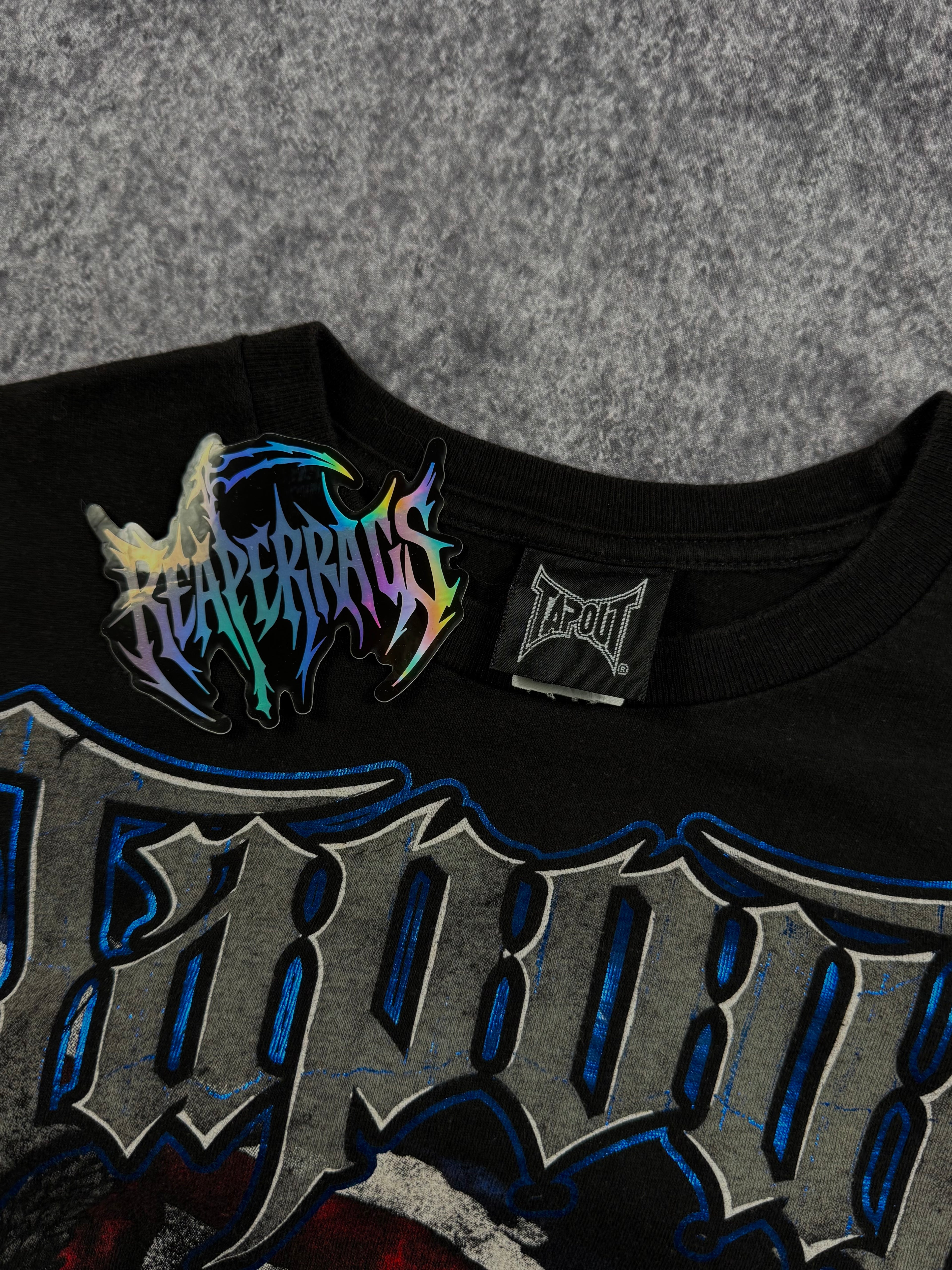 (rare) 2000s tapout chrome shirt (S)