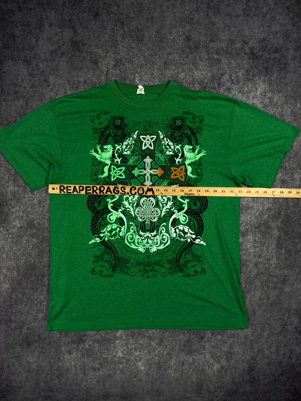 2000s CELTIC SHIRT (XL)