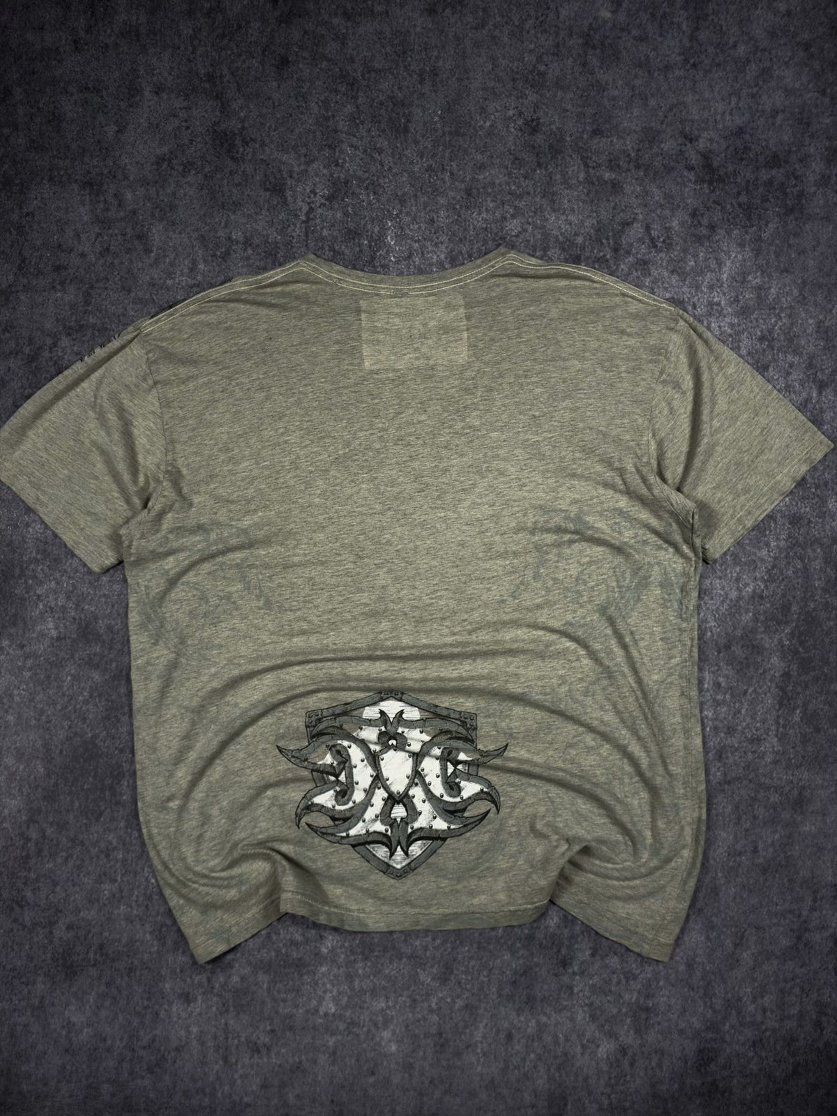 (RARE) 2000s XTREME COUTURE SHIRT (XL)