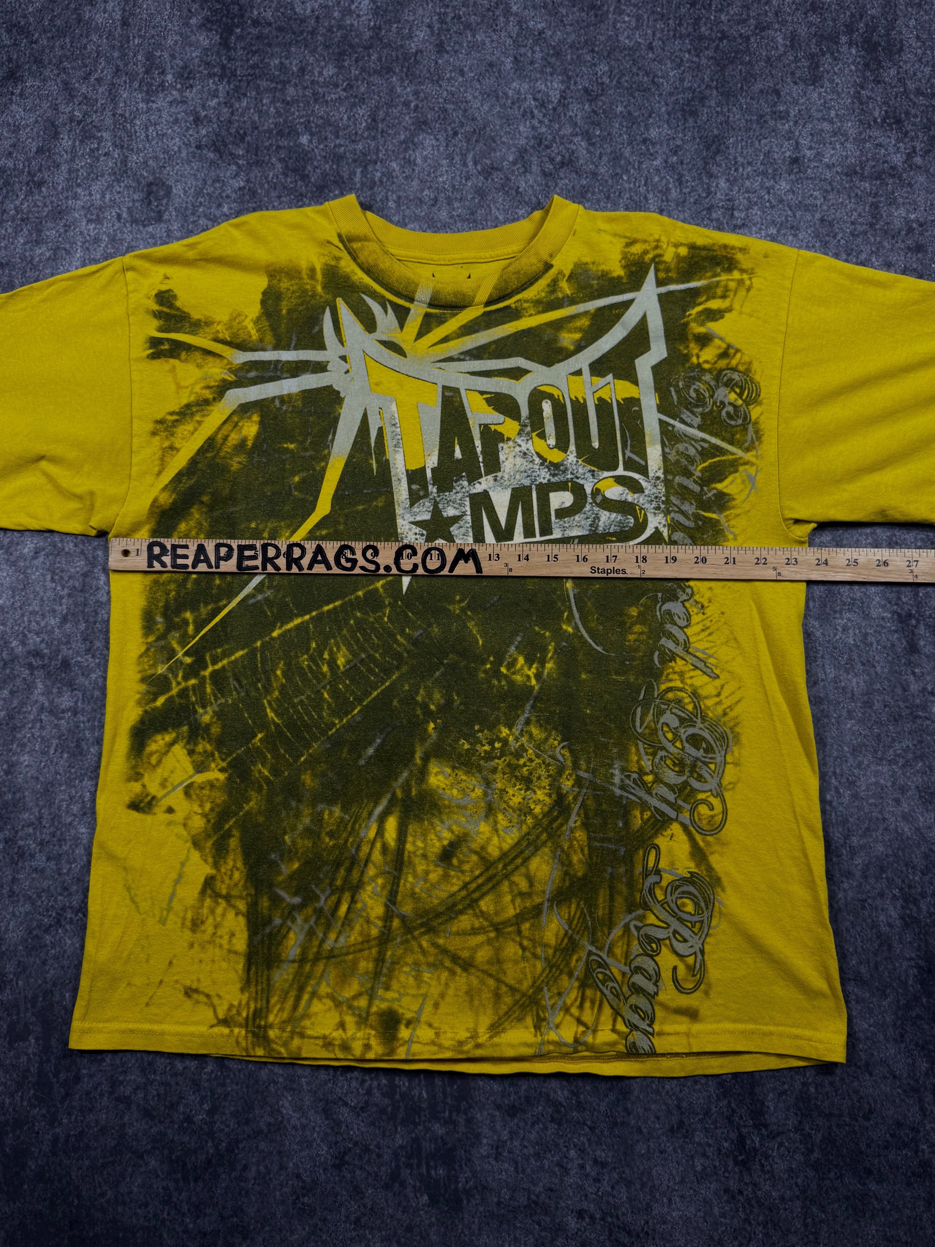 2000s tapout shirt (XL)