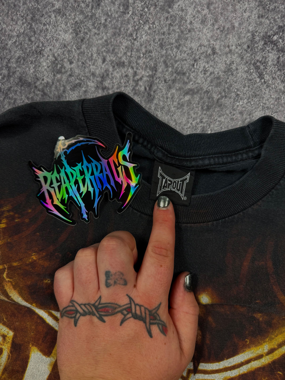 (rare) 2000s tapout shirt (L)