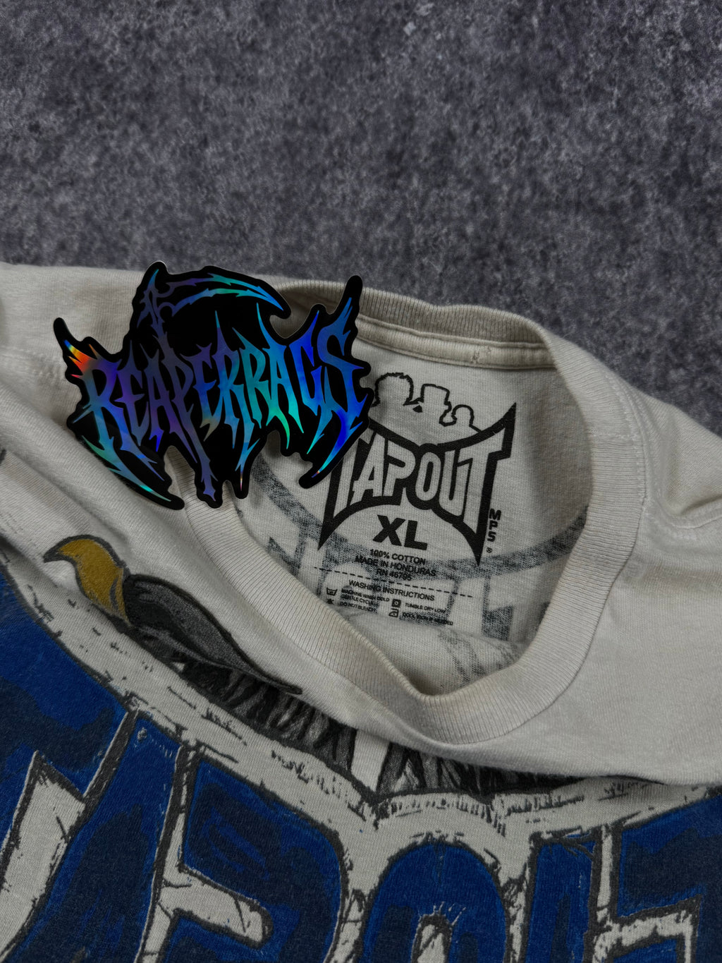 2000s tapout shirt (L)