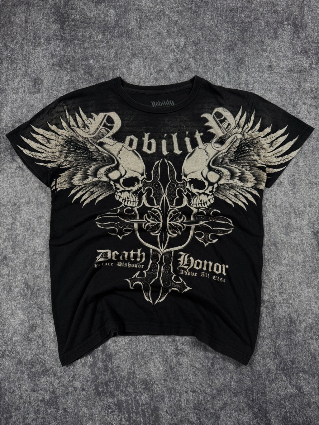 (rare) 2000s nobility shirt (M)