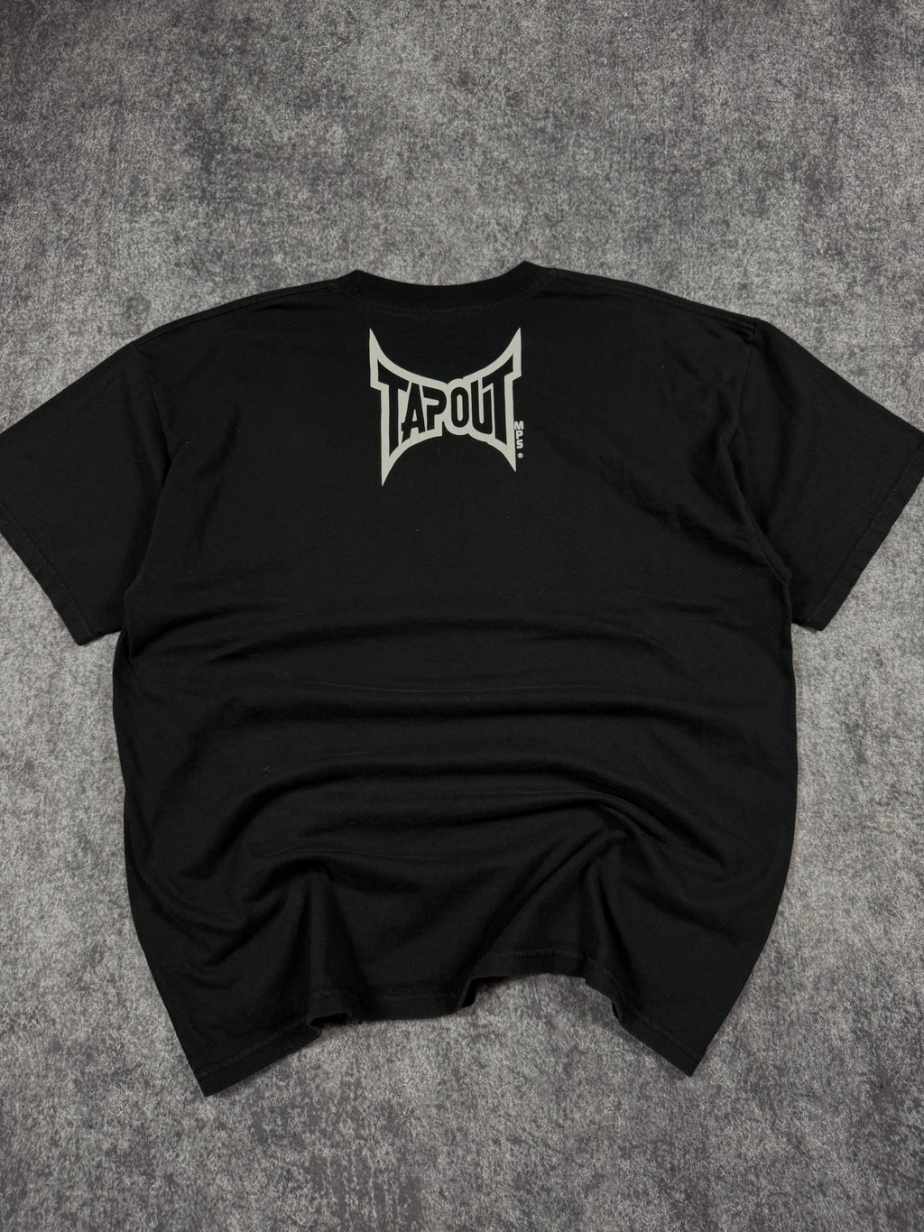 (rare) 2000s tapout shirt (XL)