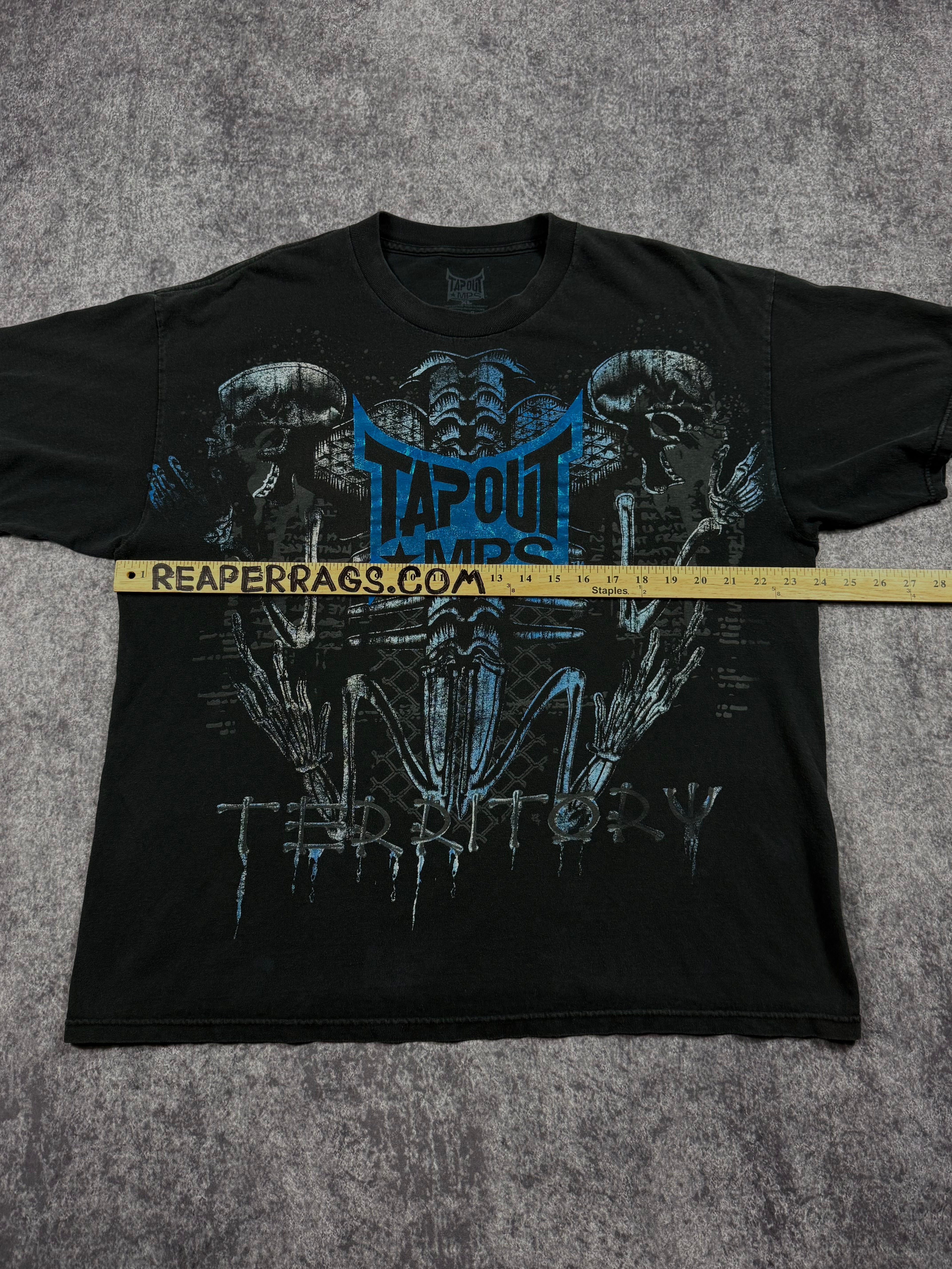 (rare) 2000s tapout chrome shirt (XL)