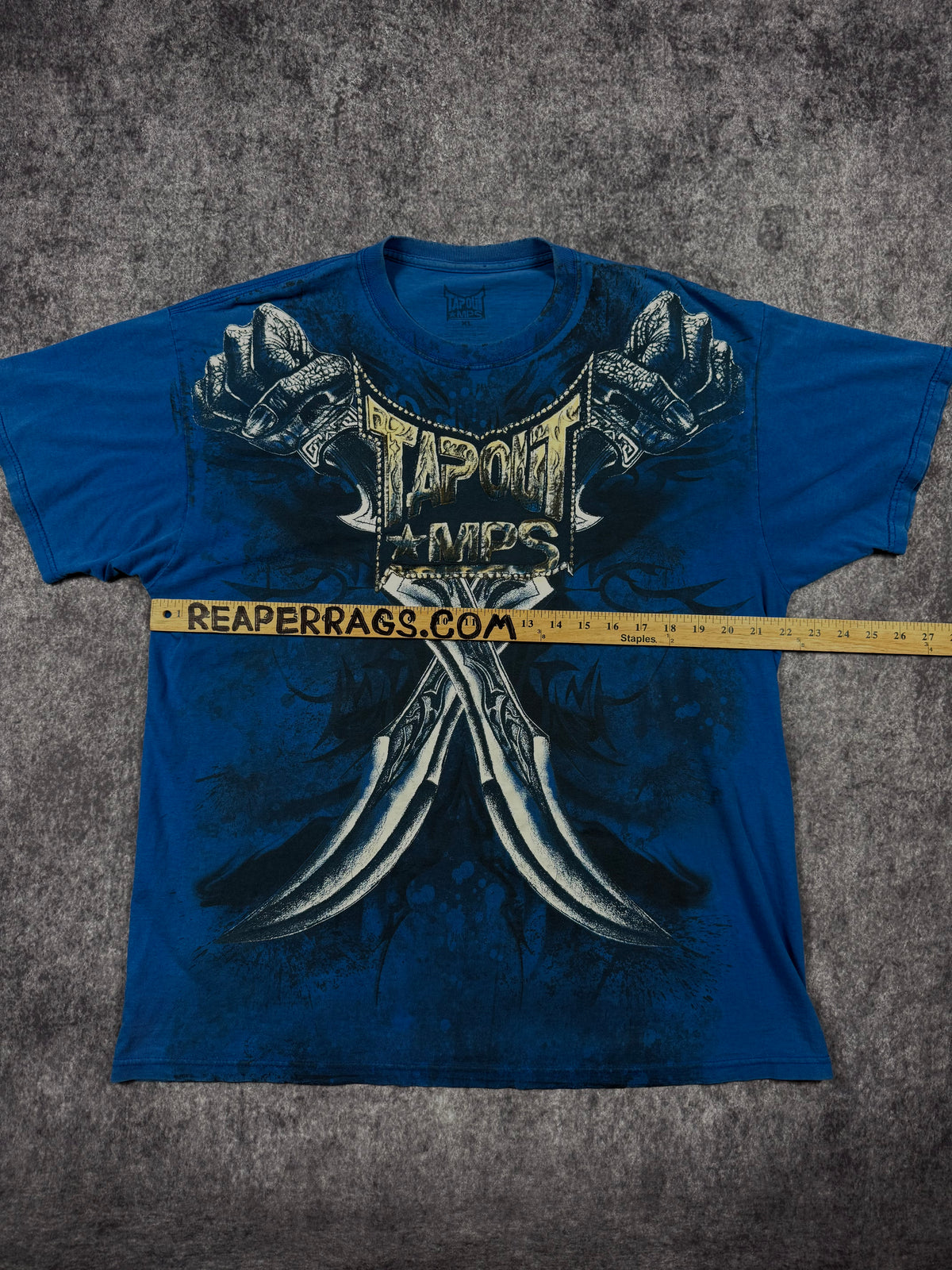 (rare) 2000s tapout shirt (L)