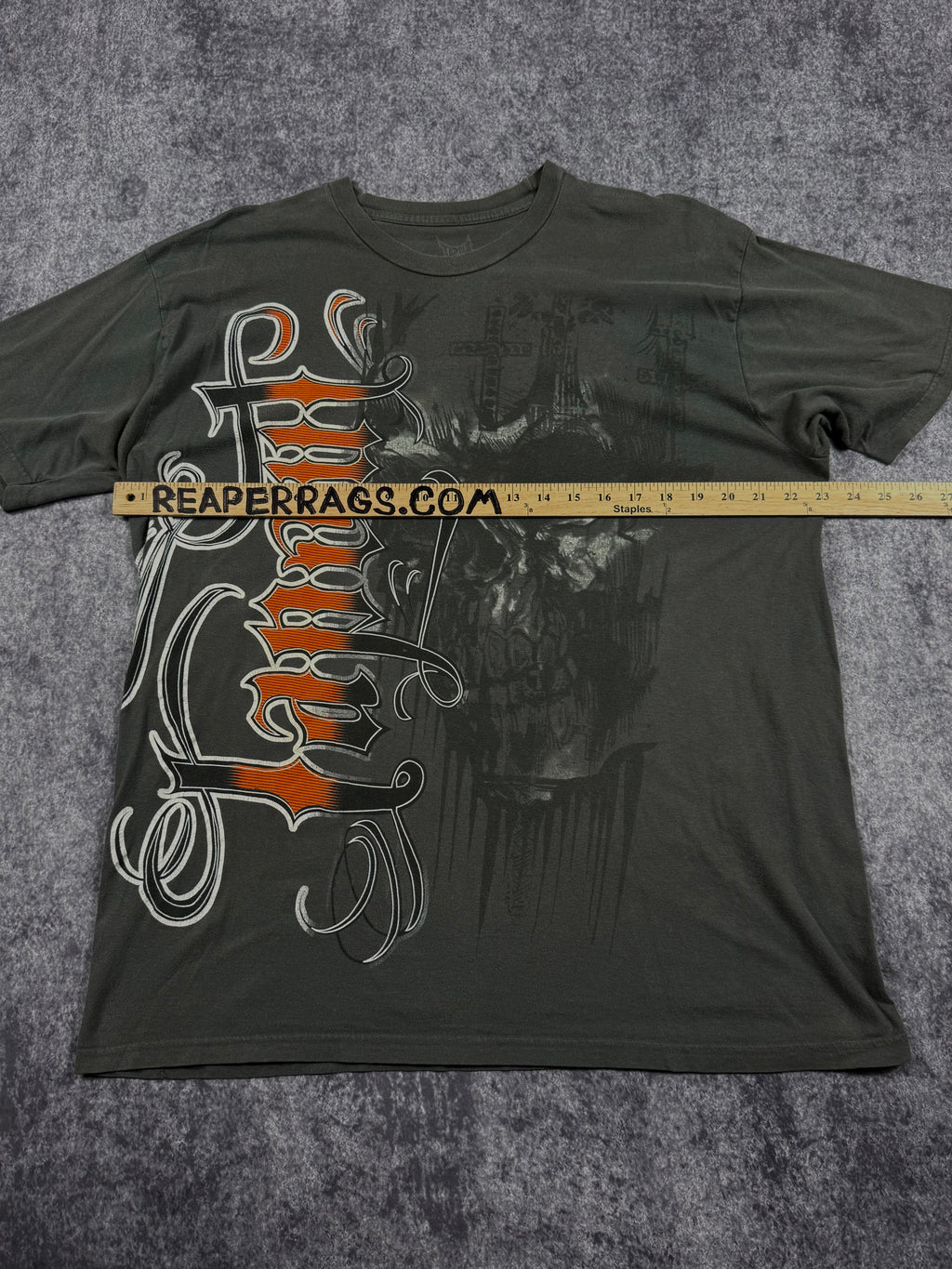 (rare) 2000s tapout shirt (XL)