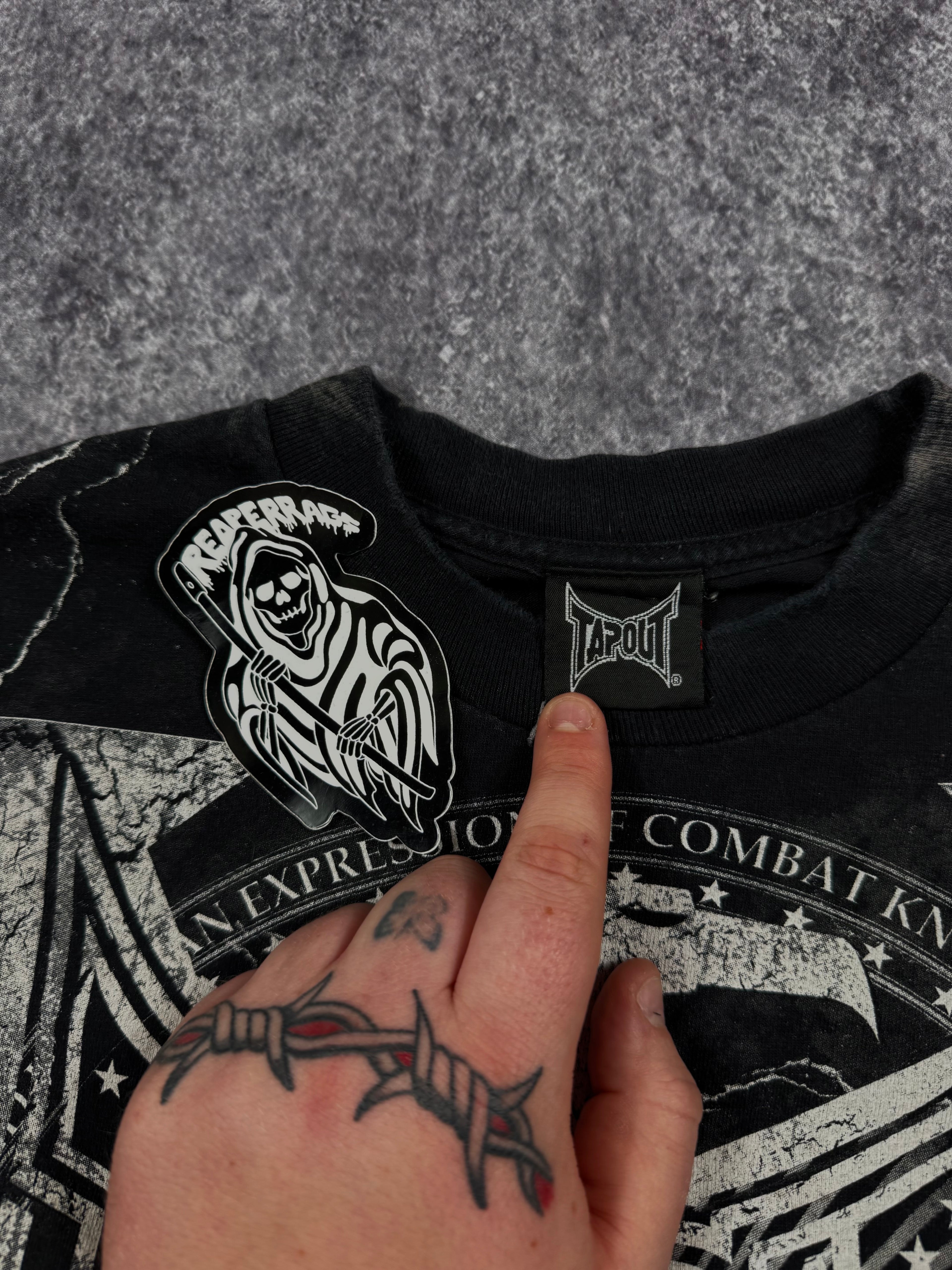 2000s tapout shirt (S)