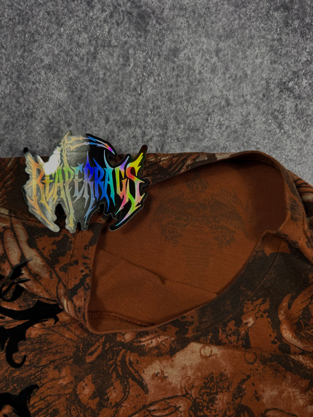 (rare) 2000s archaic shirt (L)
