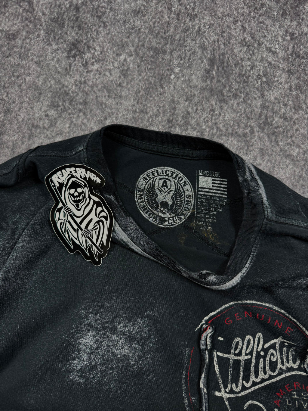 2000s affliction shirt (S)