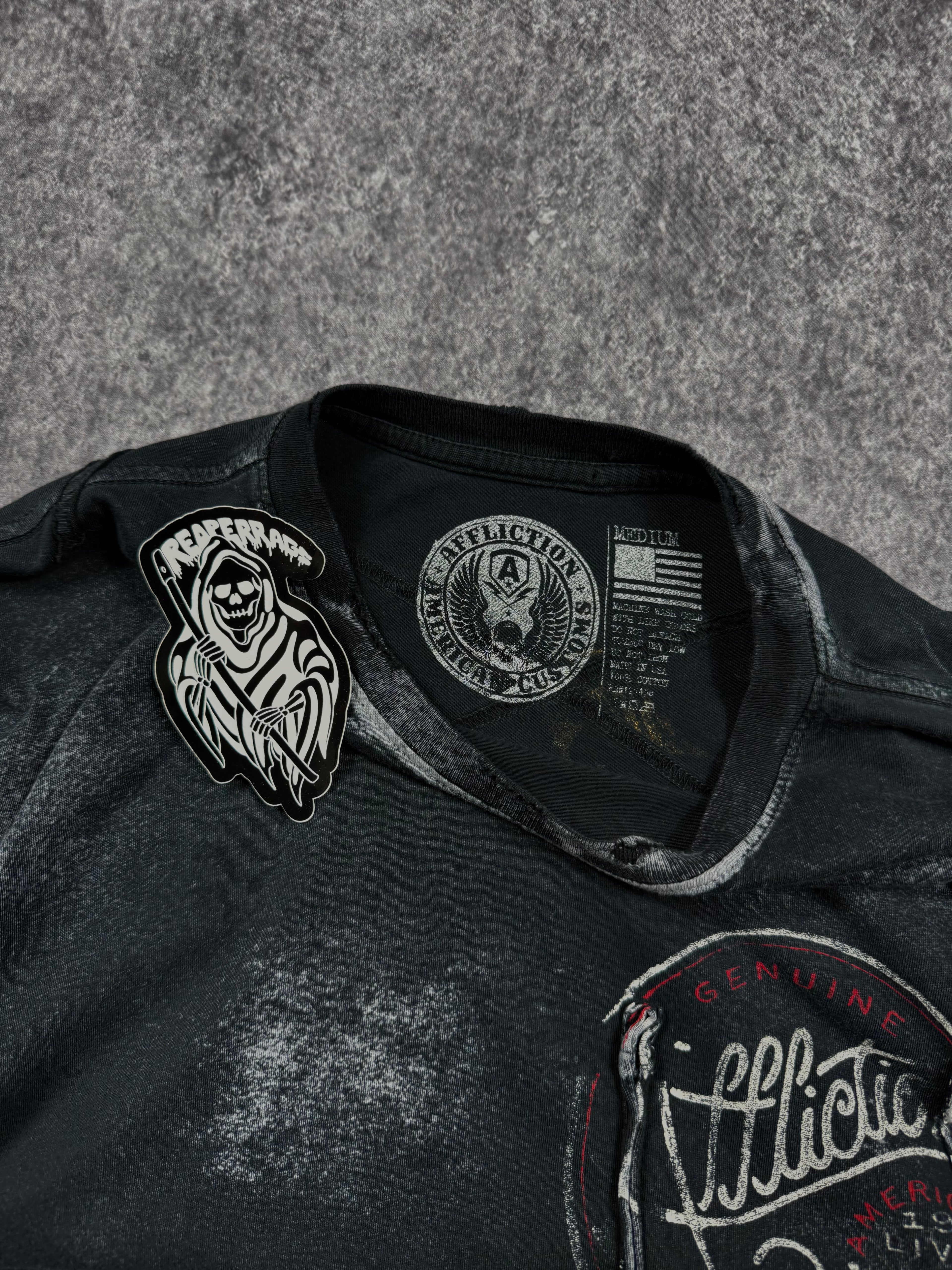 2000s affliction shirt (S)