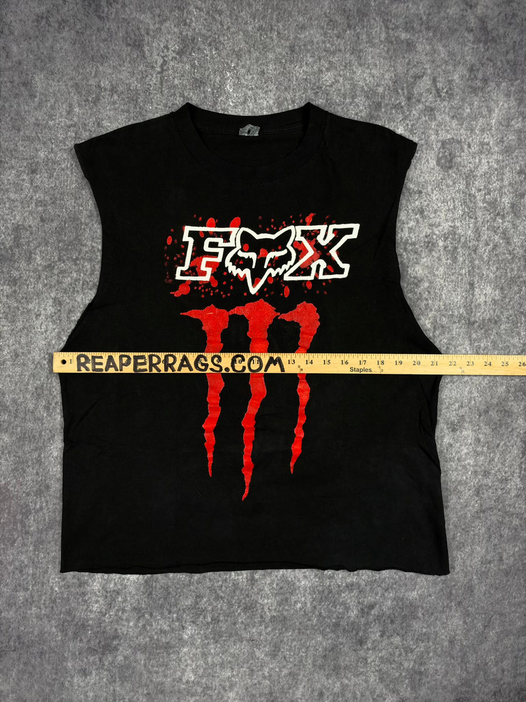 (RARE) 2000s MONSTER ENERGY x FOX RACING CUTOFF (L)