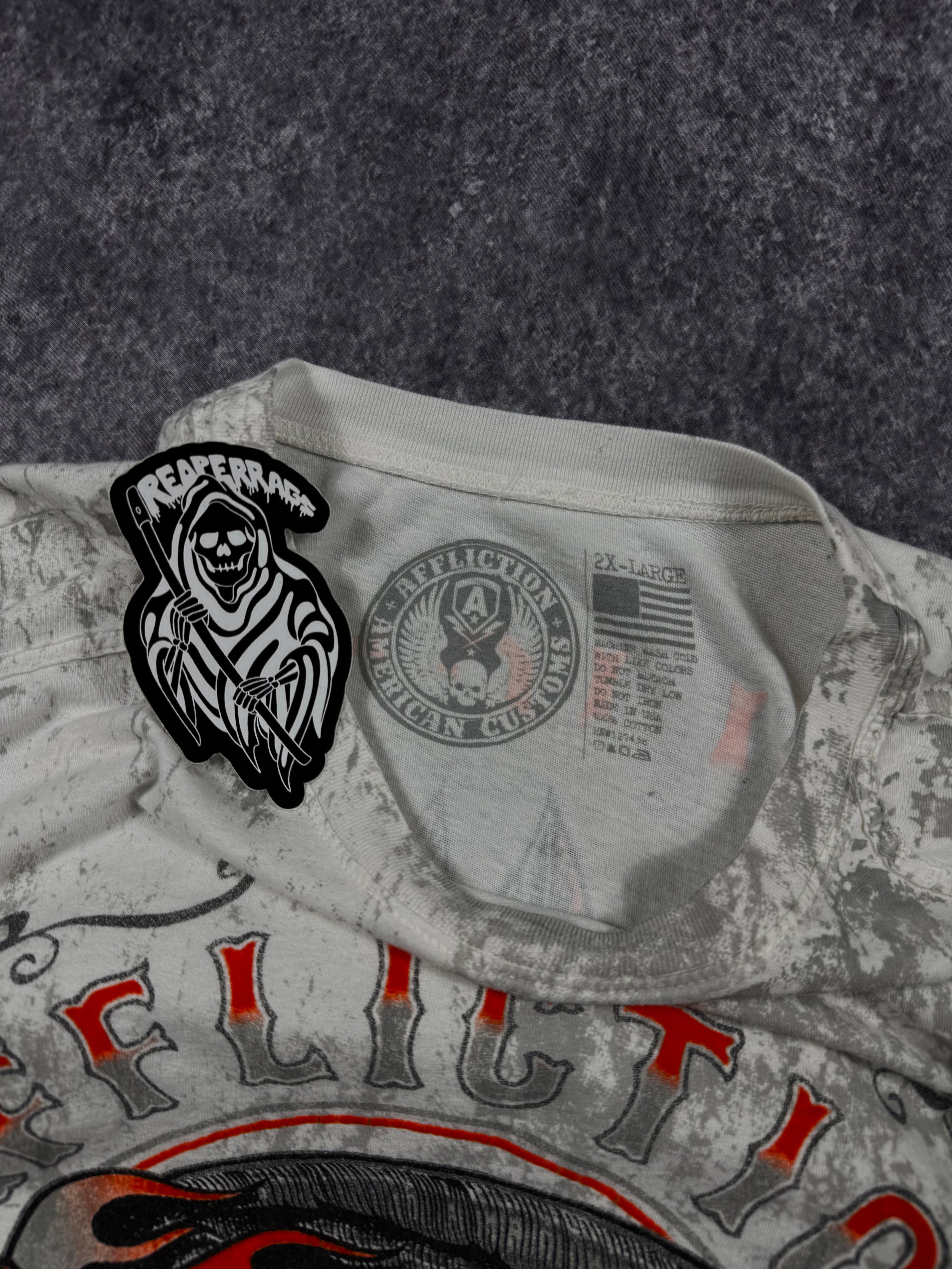 2000s affliction shirt (XXL)