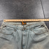 (rare) 2000s Akademiks Embroidered Jorts (36)