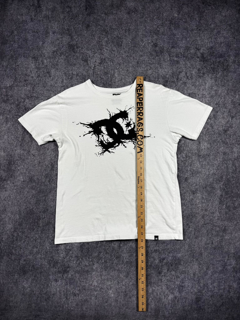 (RARE) 2000S DC SHOES SHIRT (S)