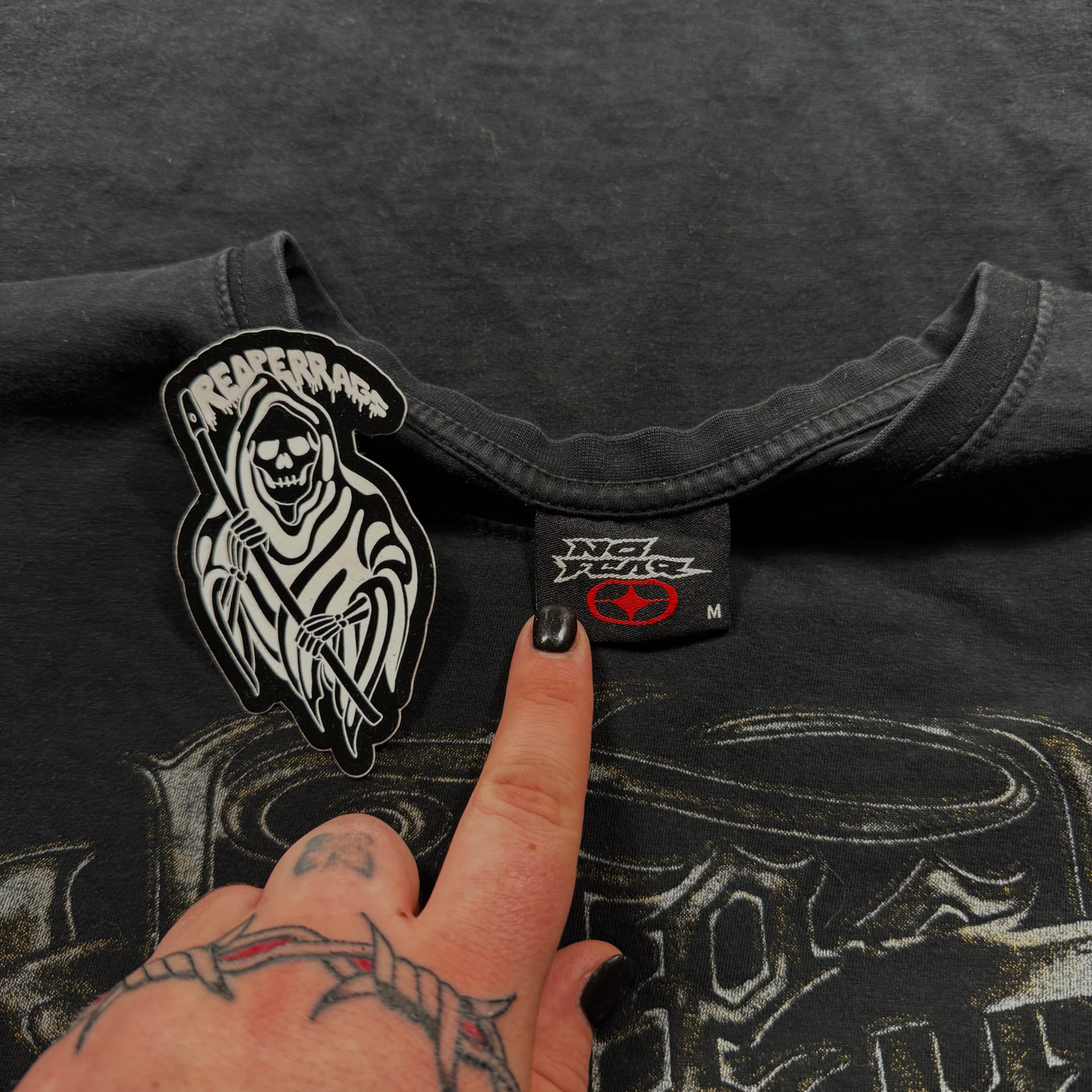 (rare) 2000s no fear shirt (M)