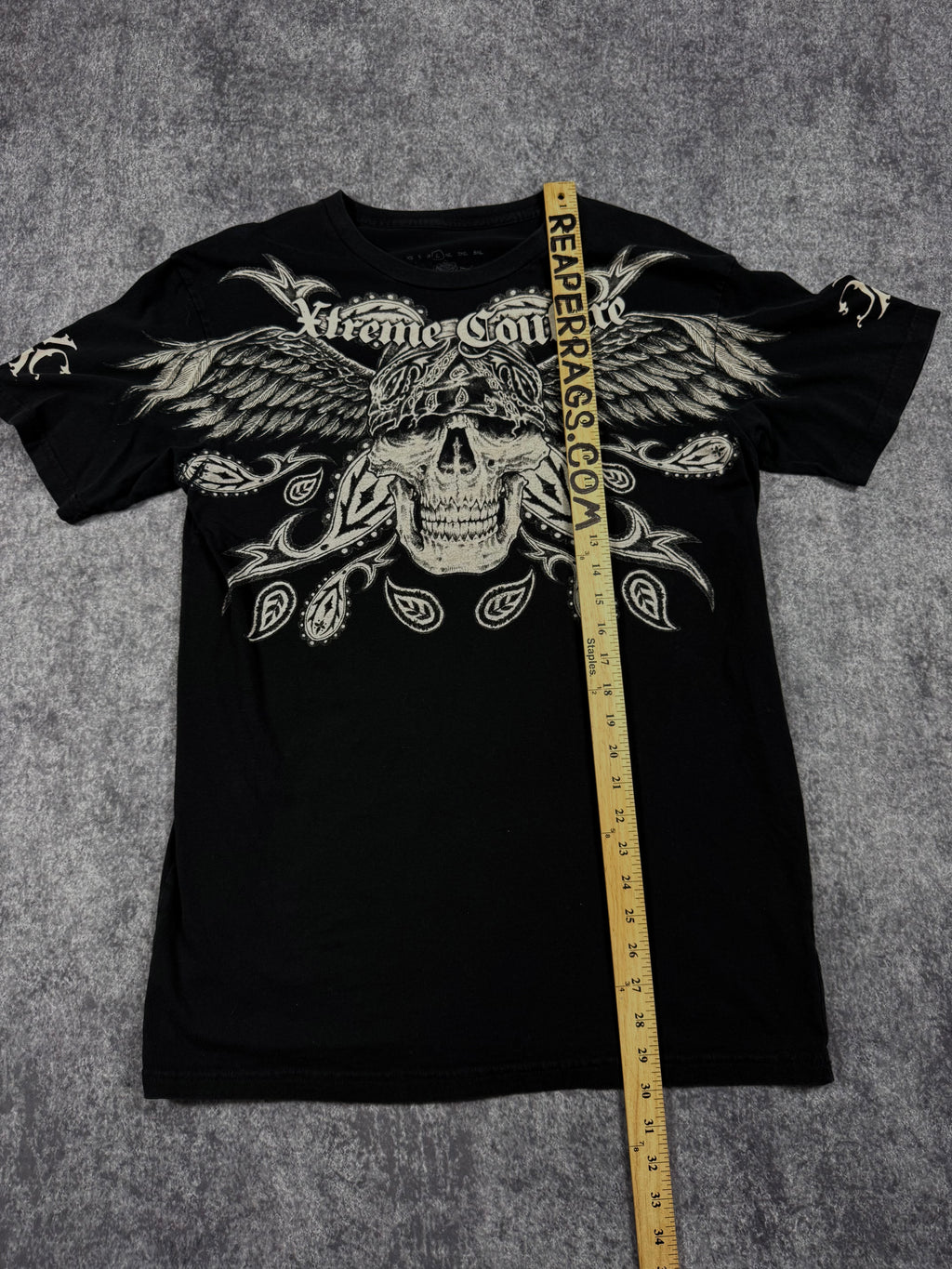 (rare) 2000s xtreme couture shirt (M)