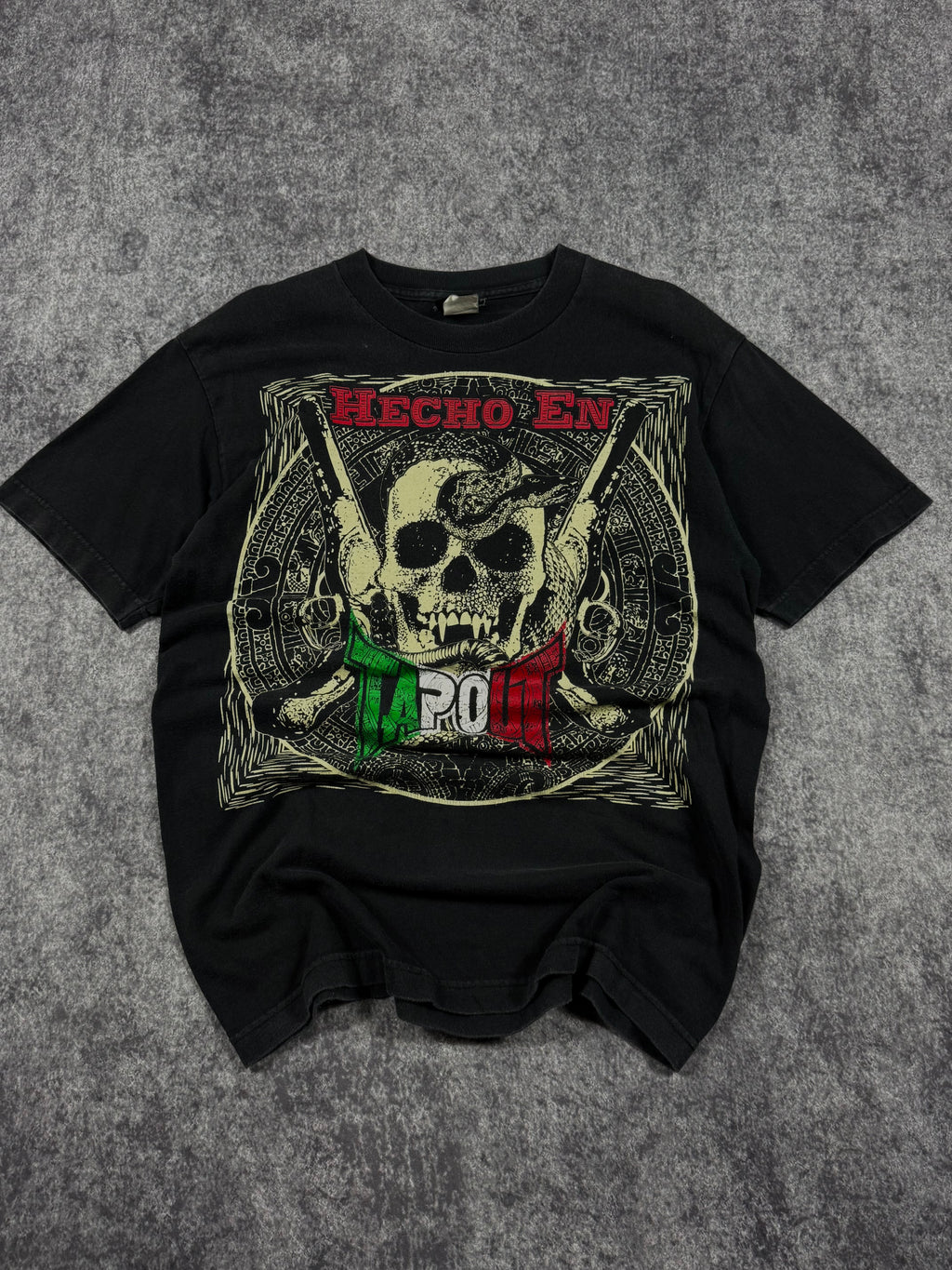 2000s tapout shirt (S)