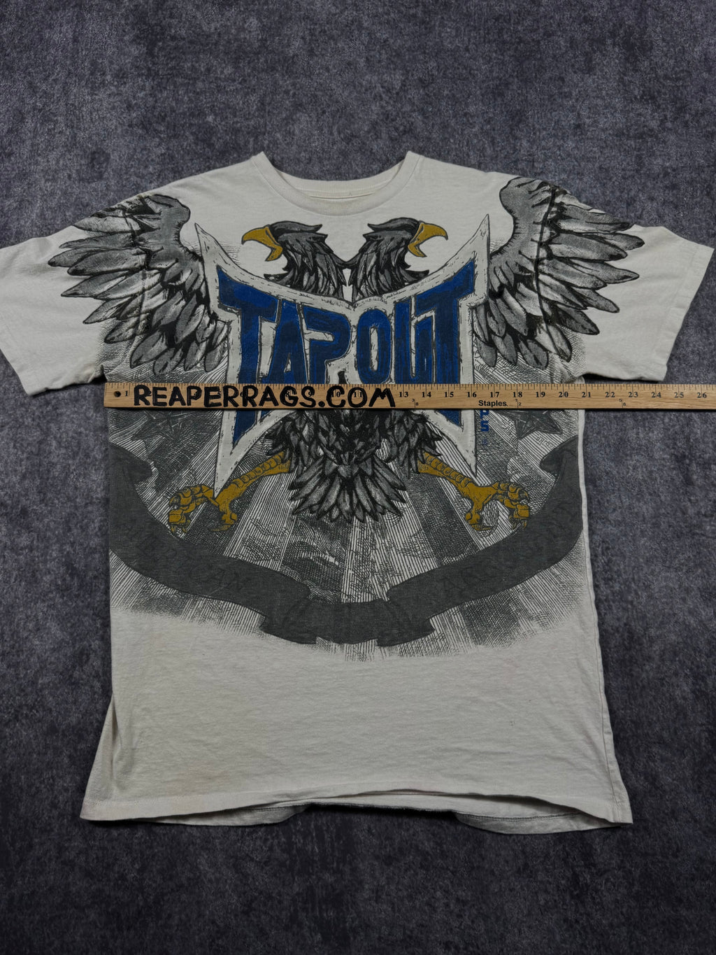 2000s tapout shirt (L)