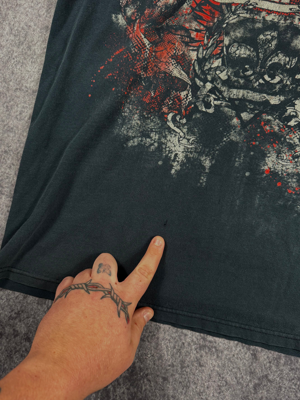 (rare) 2000s tapout shirt (L)