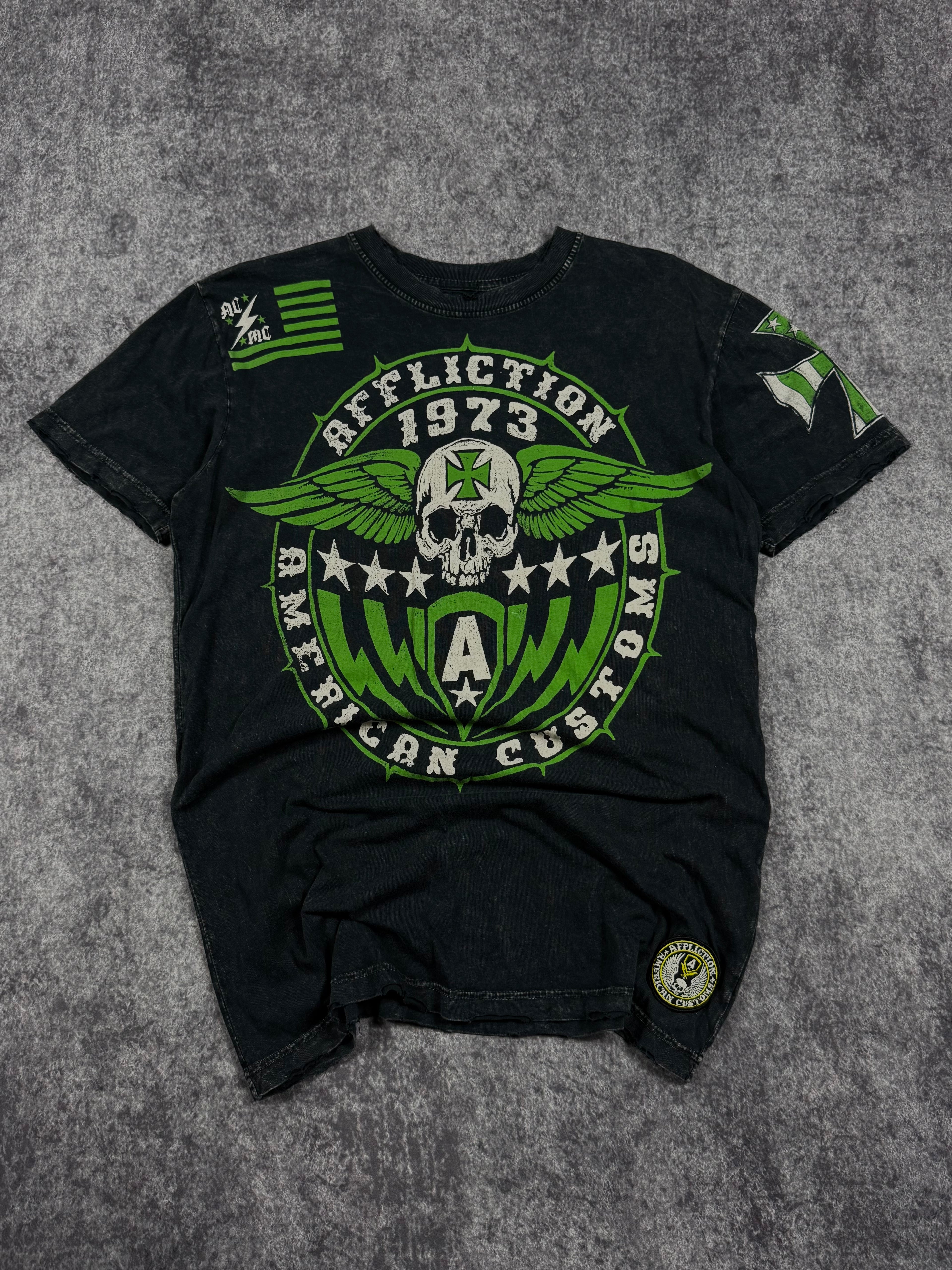 2000s affliction shirt (M)