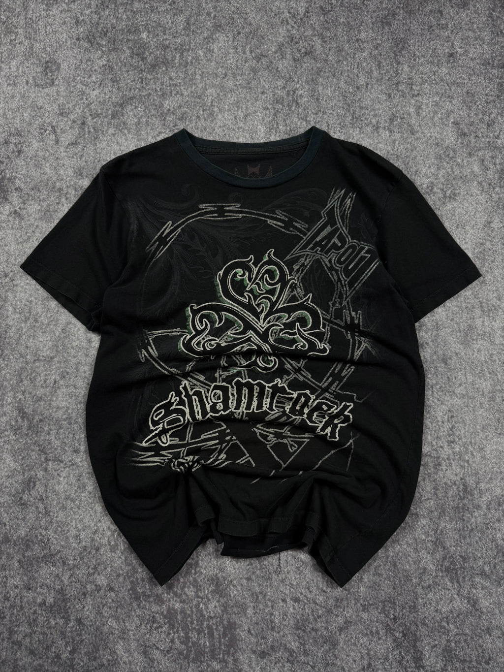 (rare) 2000s tapout x black shirt (S)