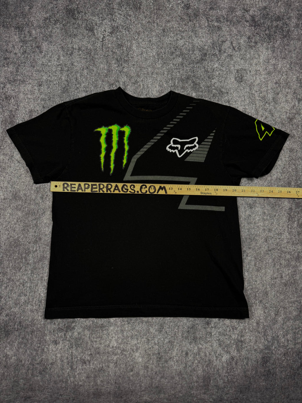 (rare) 2000s monster energy x fox racing shirt (M)